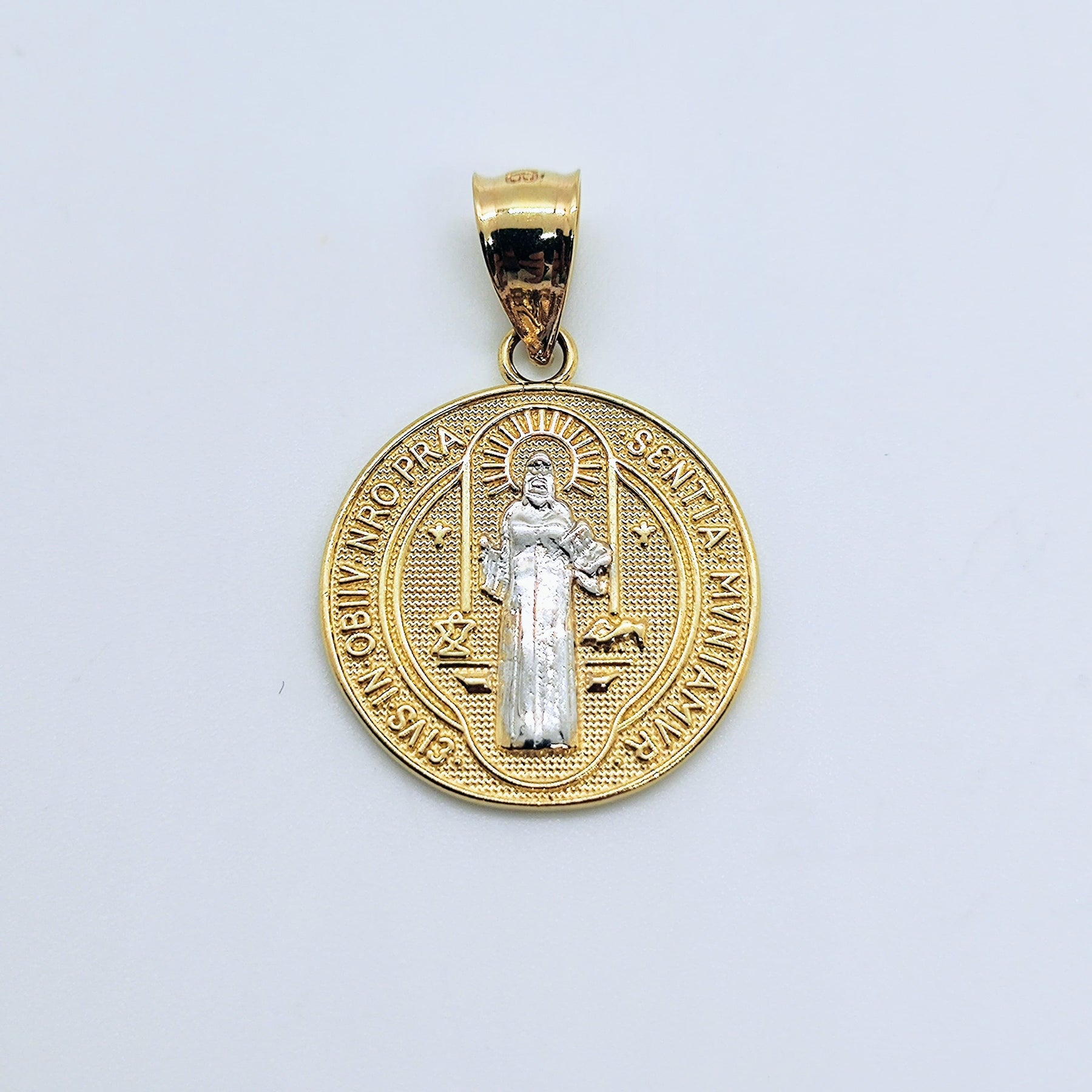 Medalla Cristo Oro Amarillo y Oro Blanco 2gr