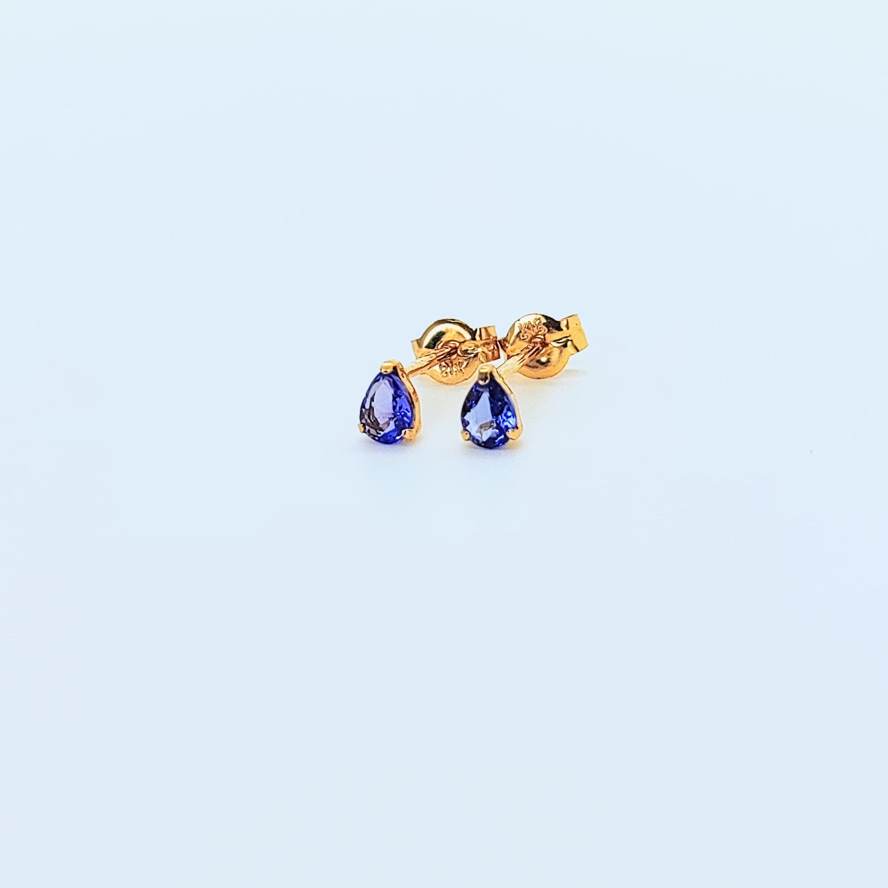 Aros Gota Tanzanita Oro Amarillo 18K