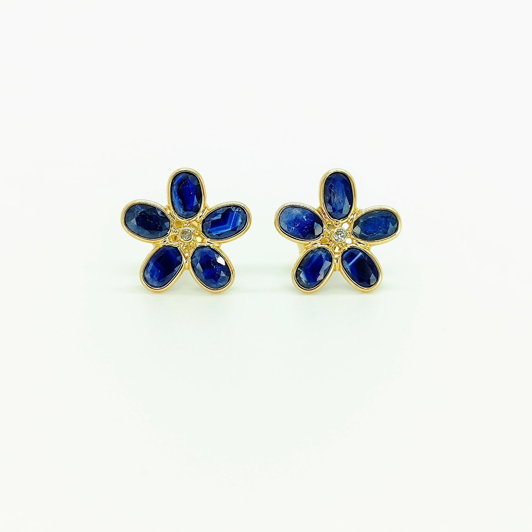 Aros Flor Oro Amarillo Zafiros y Brillantes