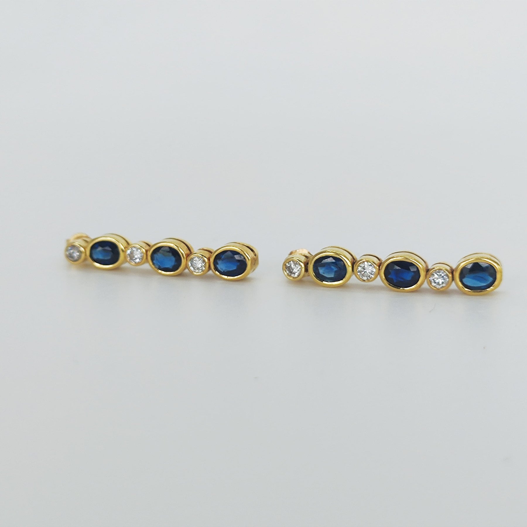 Aros Colgantes Zafiros y Brillantes Oro Amarillo