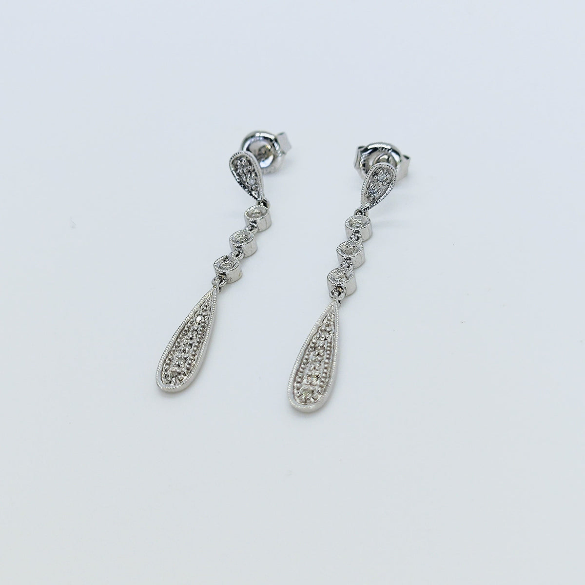 Aros Colgantes Oro Blanco y Brillantes