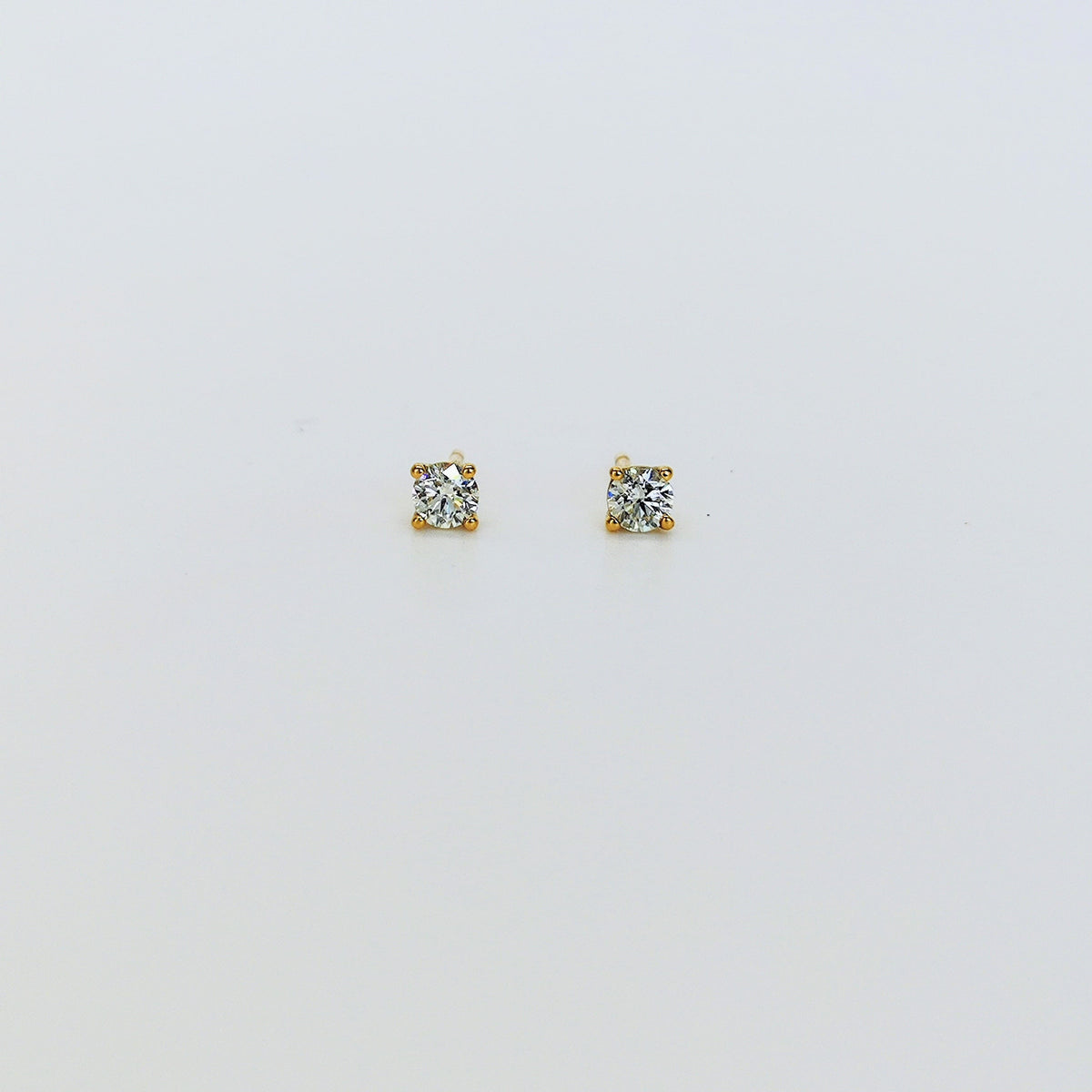 Aros Punto de Luz Oro Amarillo 18K 0,25Ct