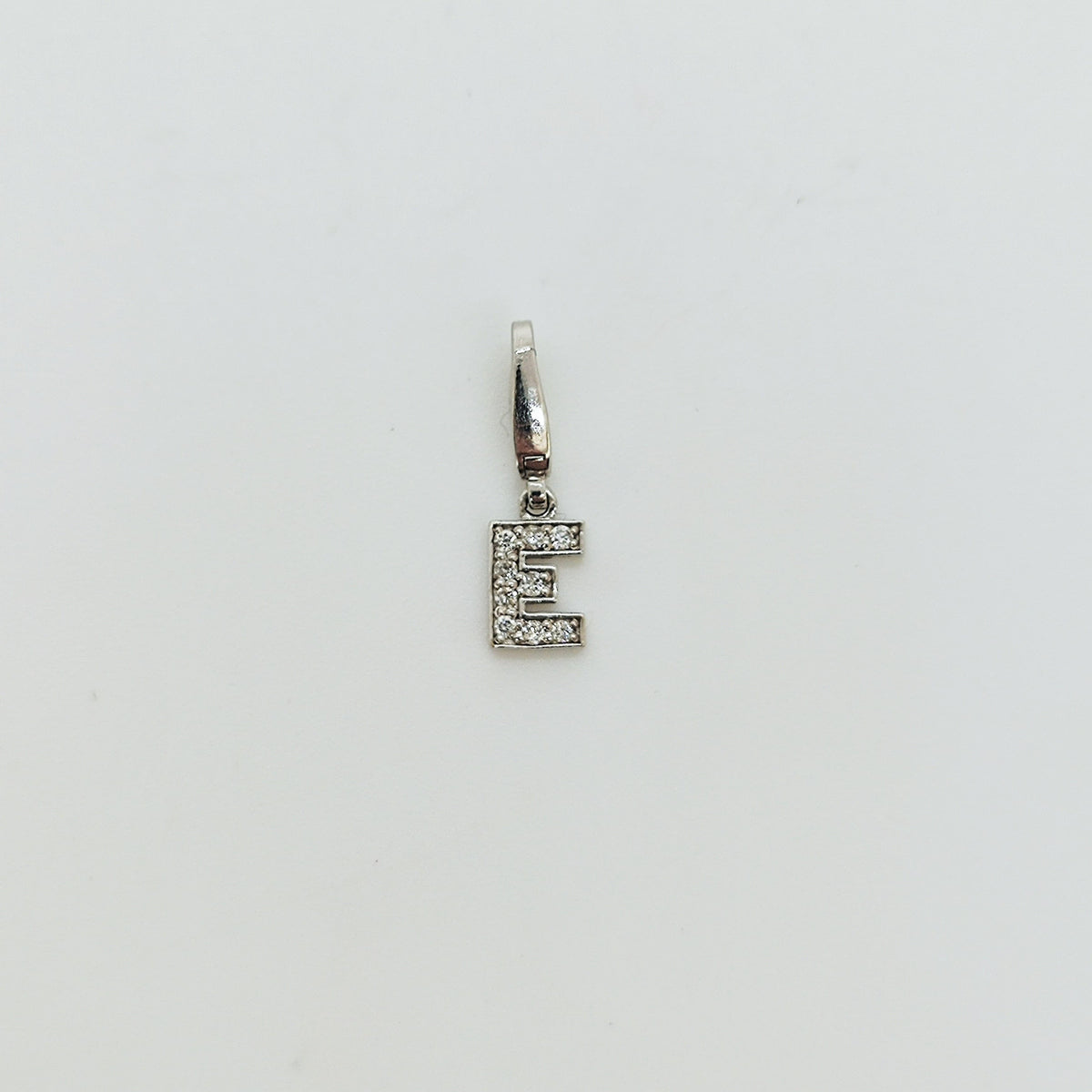 Charm Letra E Oro Blanco Y Brillantes