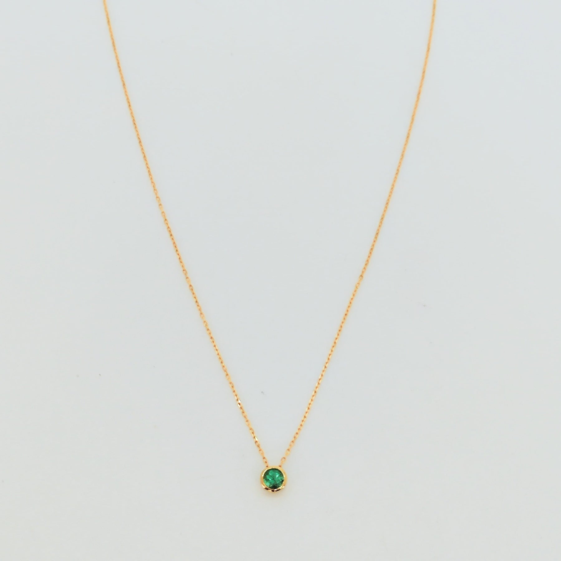 Punto De Luz Esmeralda Oro Amarillo 18K