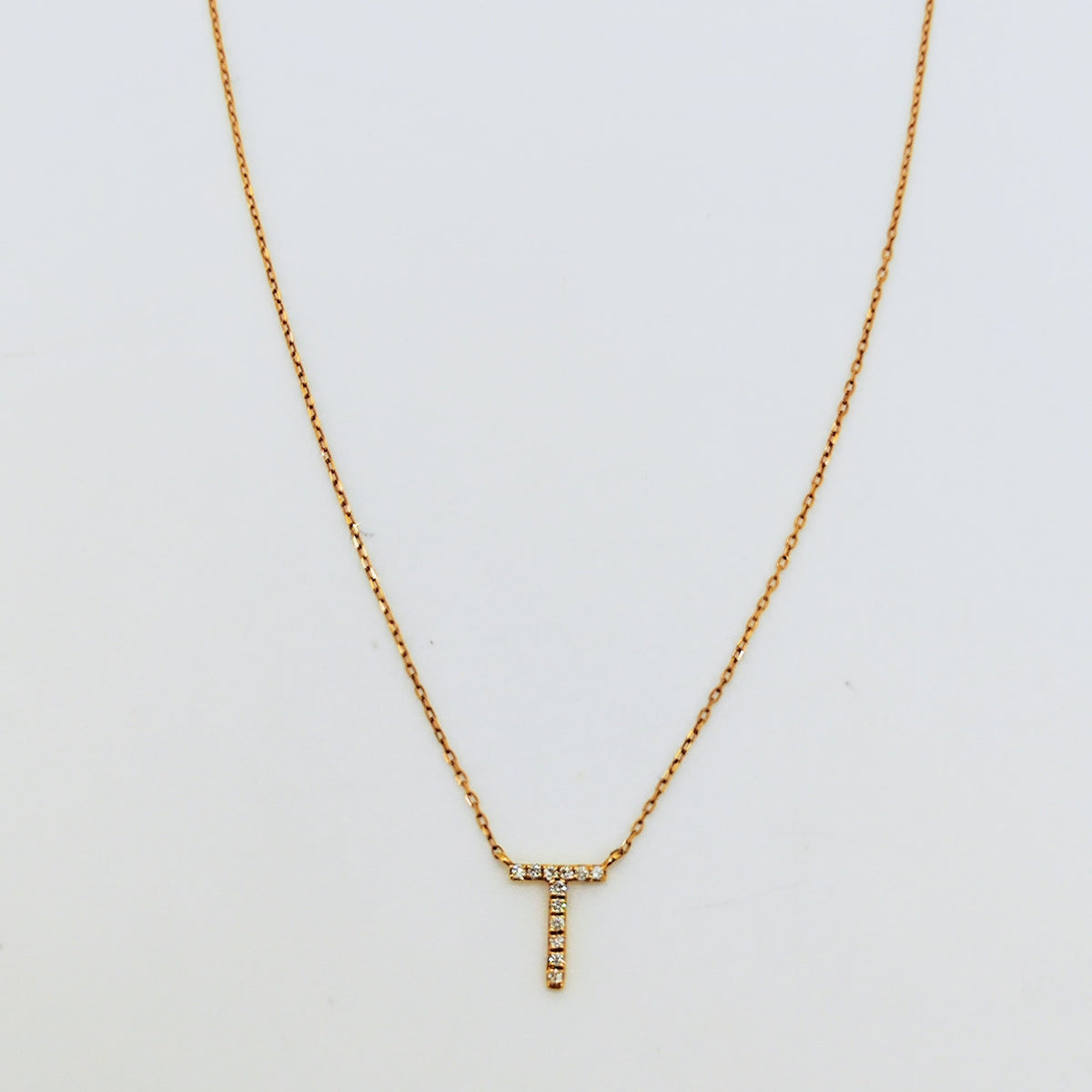 Collar Letra "T" Oro Amarillo 18 Kilates Y Diamantes