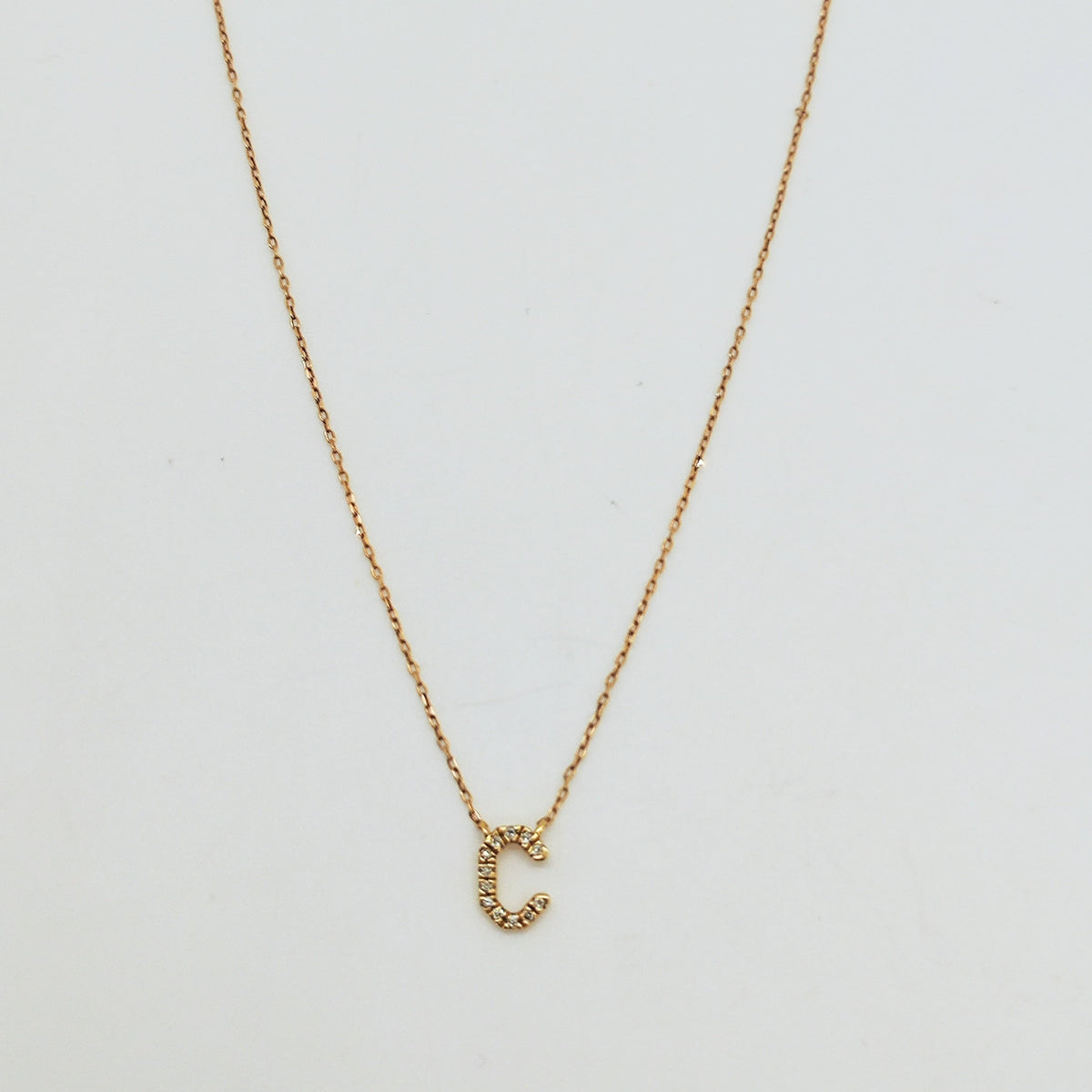 Collar Letra "C" Oro Amarillo 18K Y Diamantes