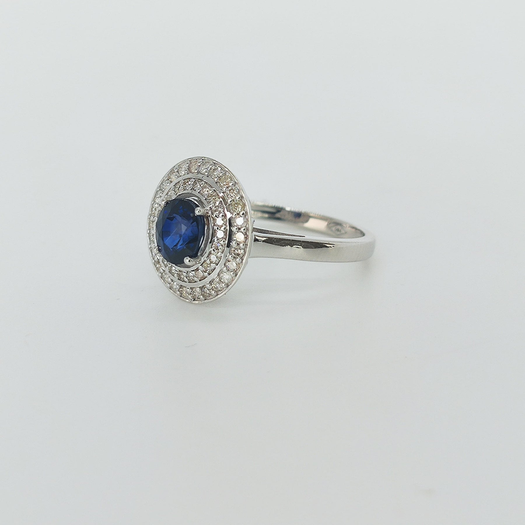 Anillo Doble Halo Brillantes Zafiro Oro Blanco