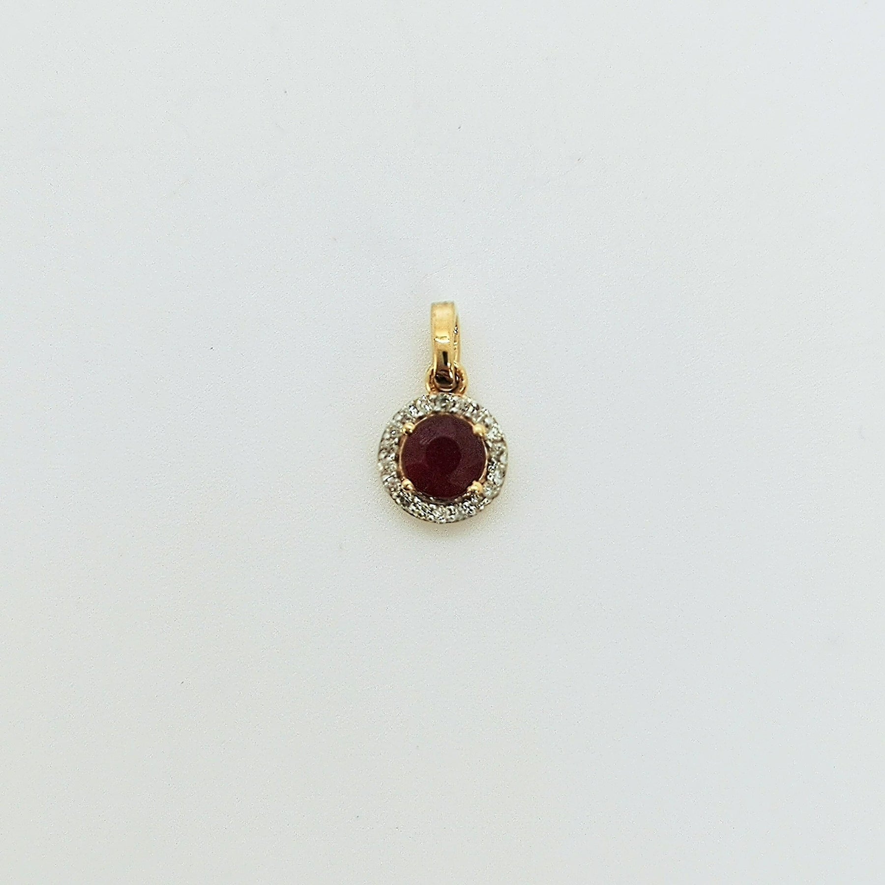 Colgante Oro Amarillo 18K Redondo Rubí Y Brillantes
