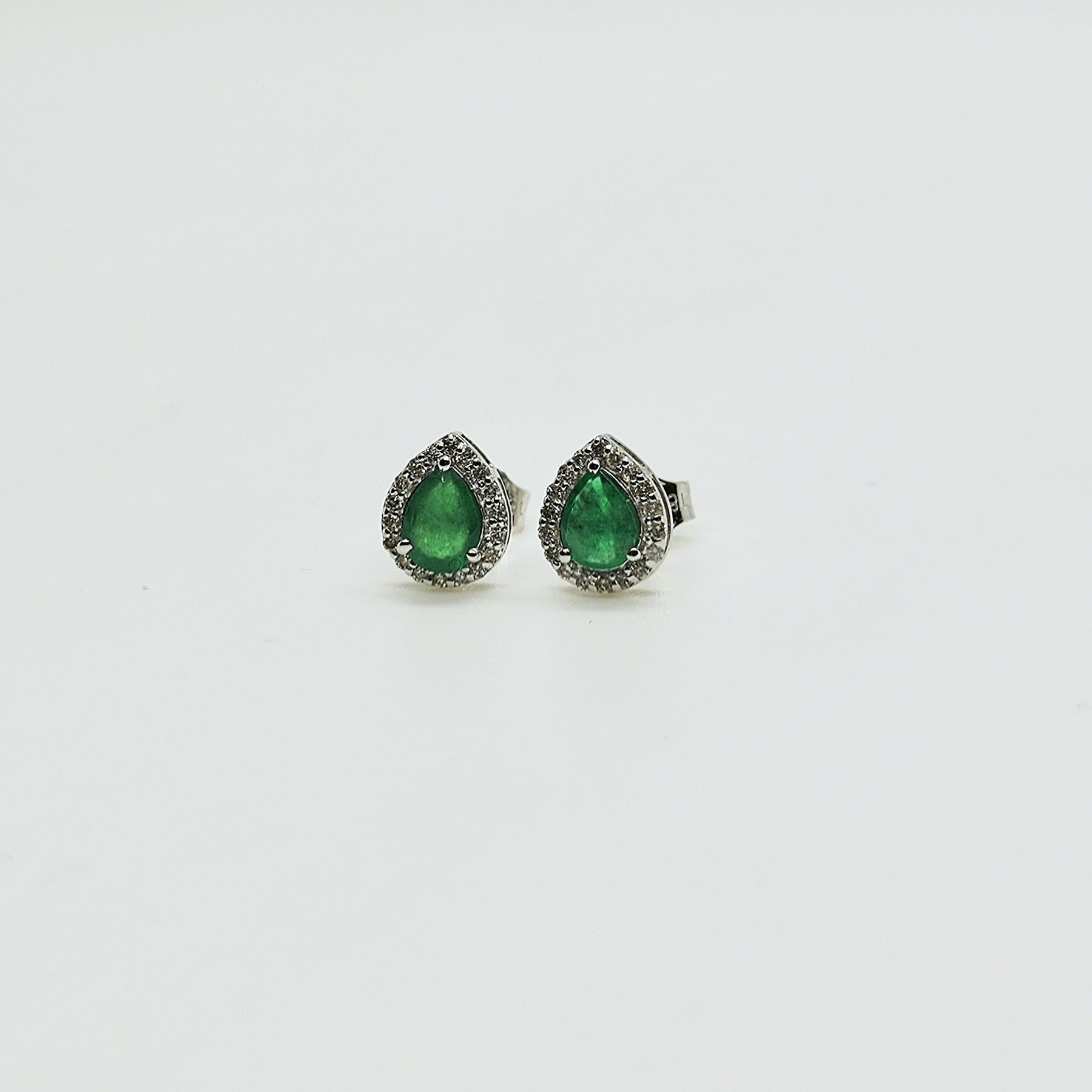 Aros Gota Esmeralda y Brillantes