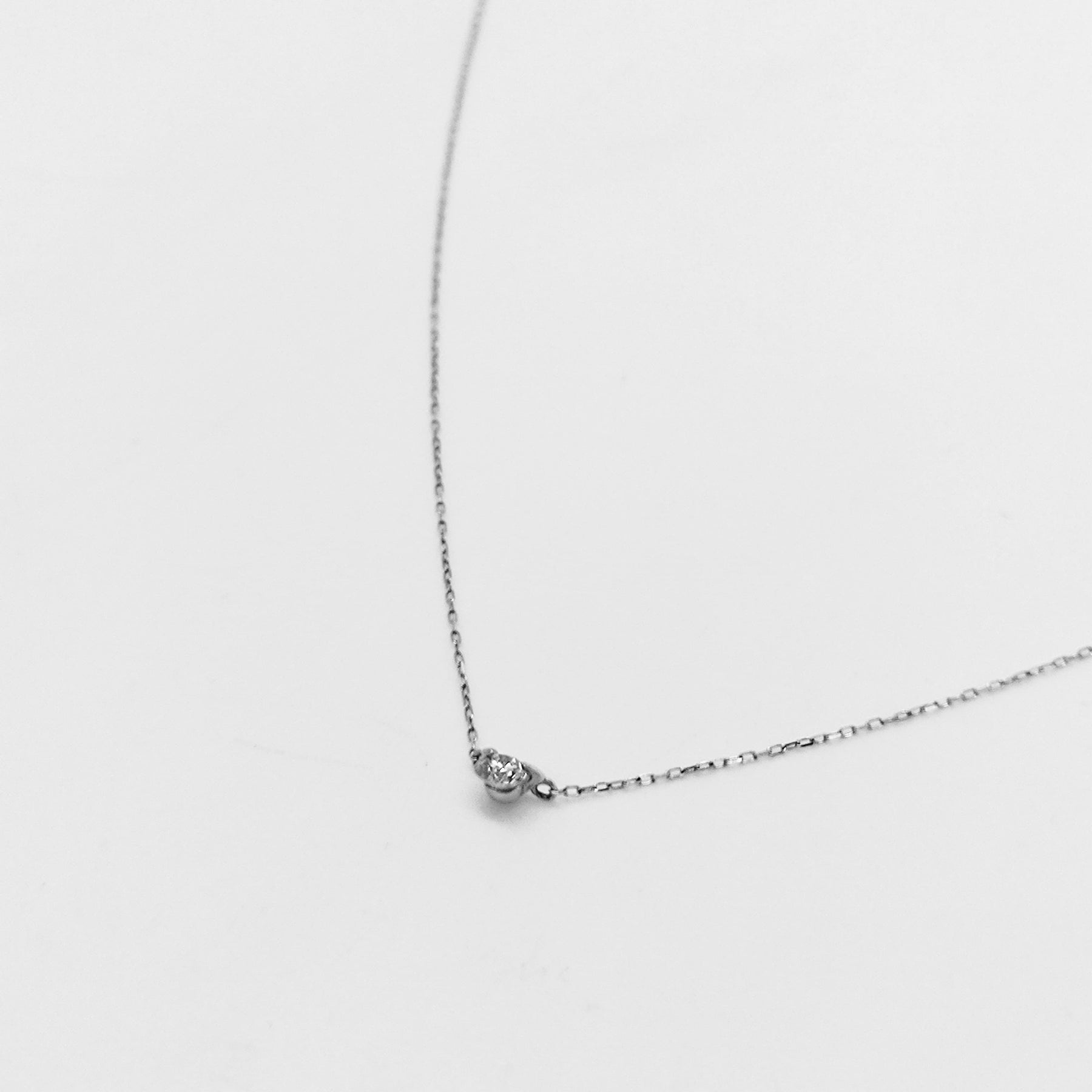 Punto De Luz Oro Blanco 18K Engaste Invisible 10 Puntos