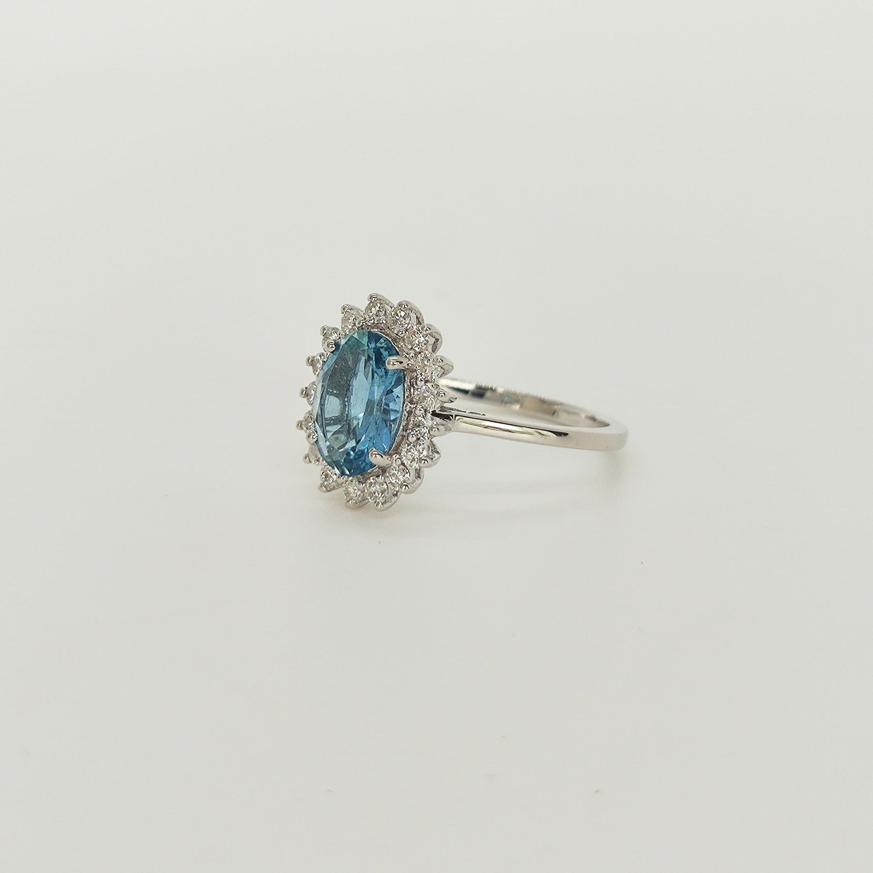 Anillo Lady Di Aguamarina Oro Blanco 18K