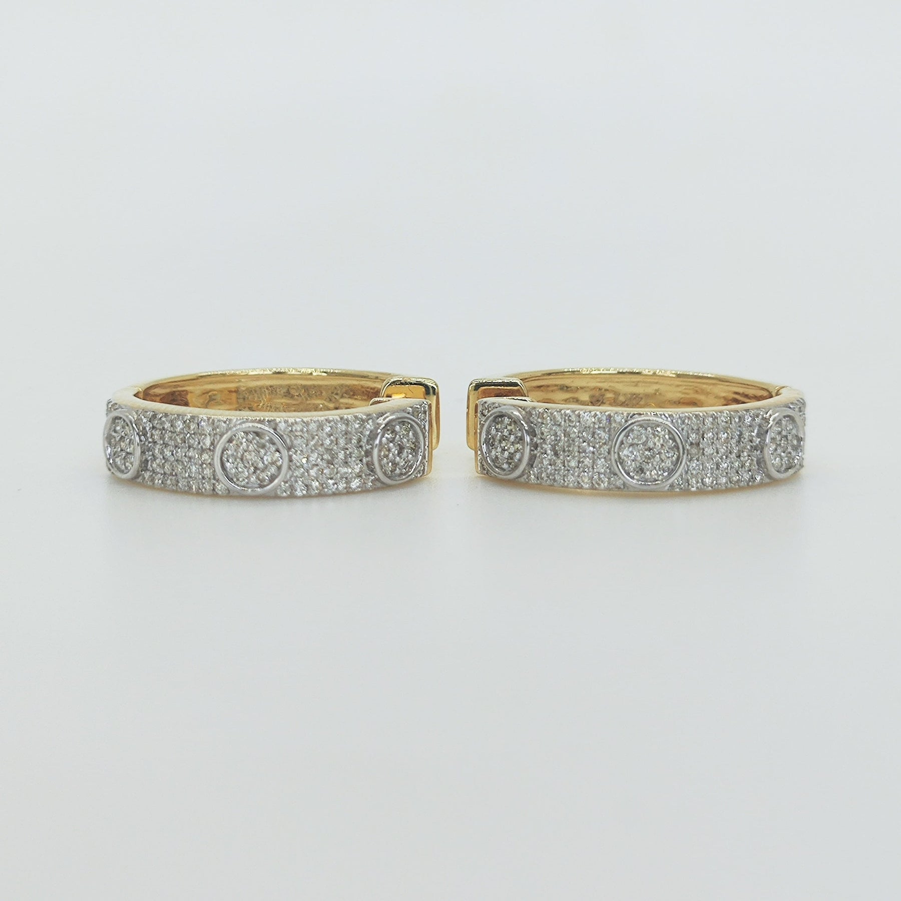 Argollas Oro Amarillo Tachas De Brillantes