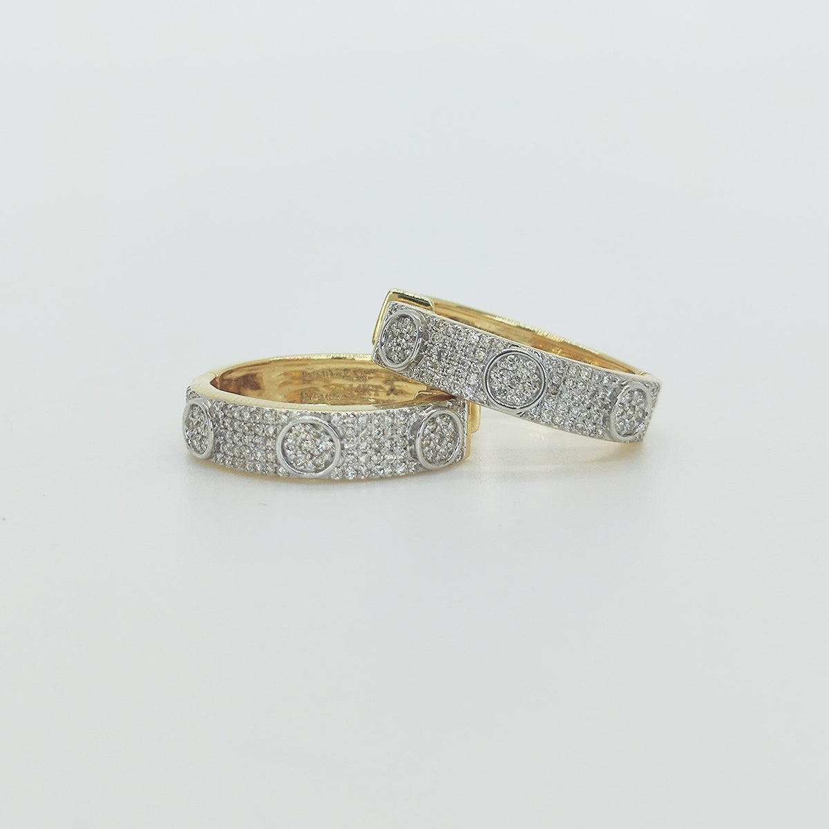 Argollas Oro Amarillo Tachas De Brillantes