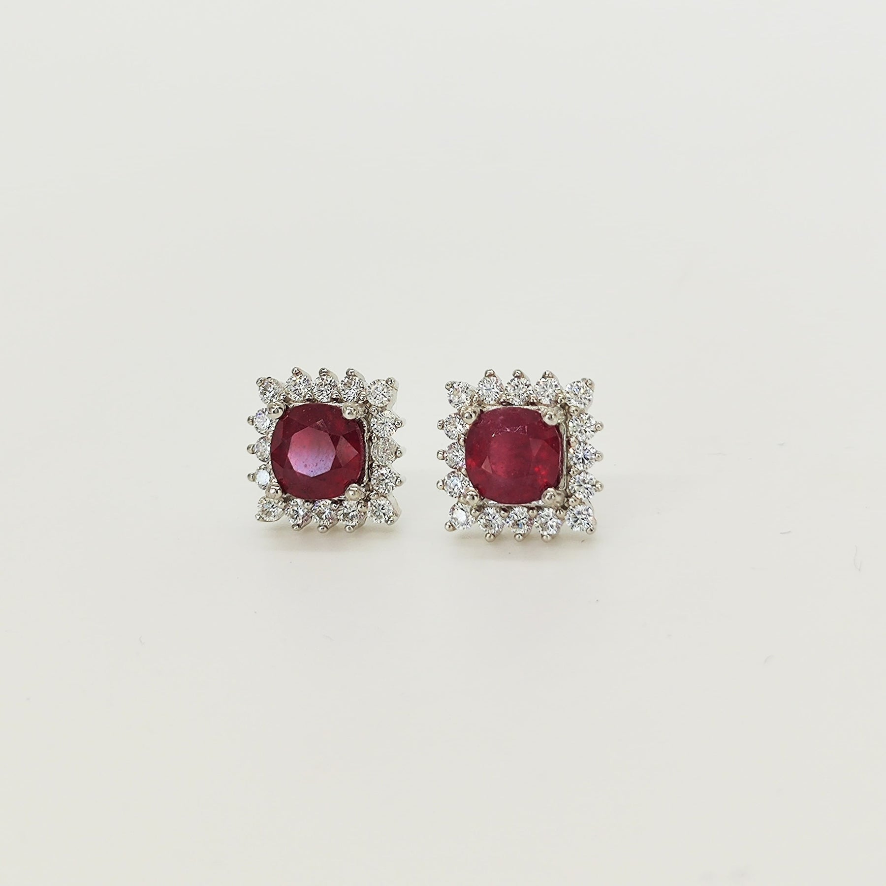 Aros Plata Rodinada Roseta Cuadrada Rubí