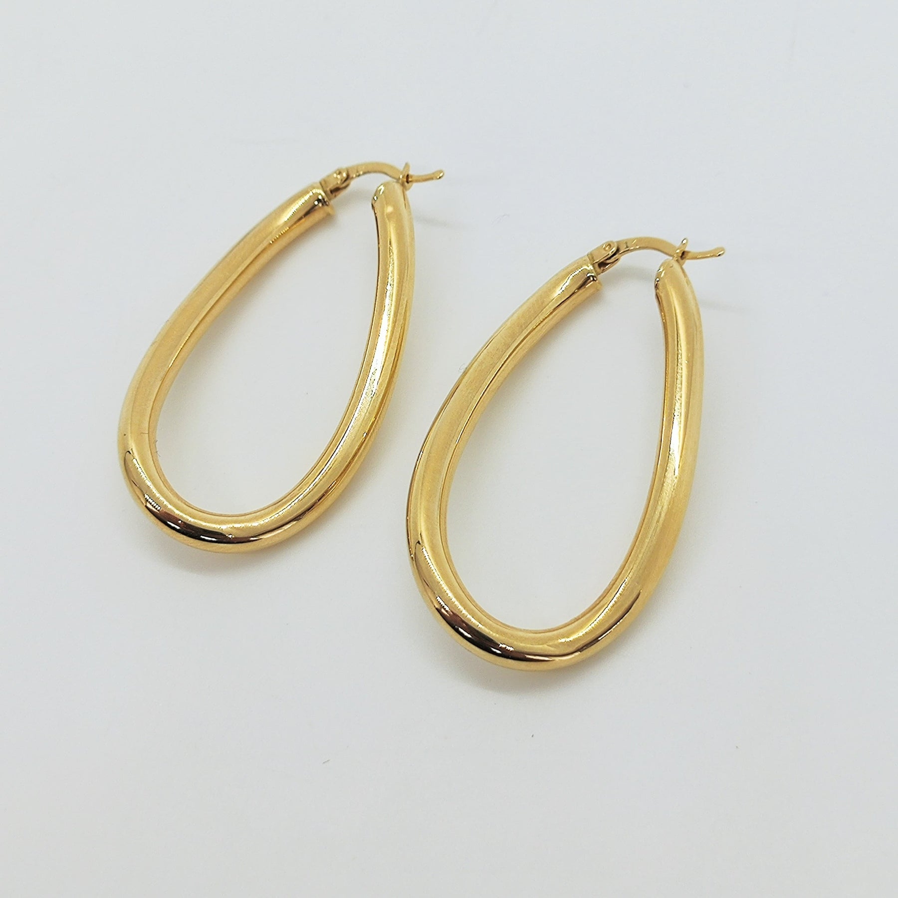 Argollas Oval Curvas Oro Amarillo