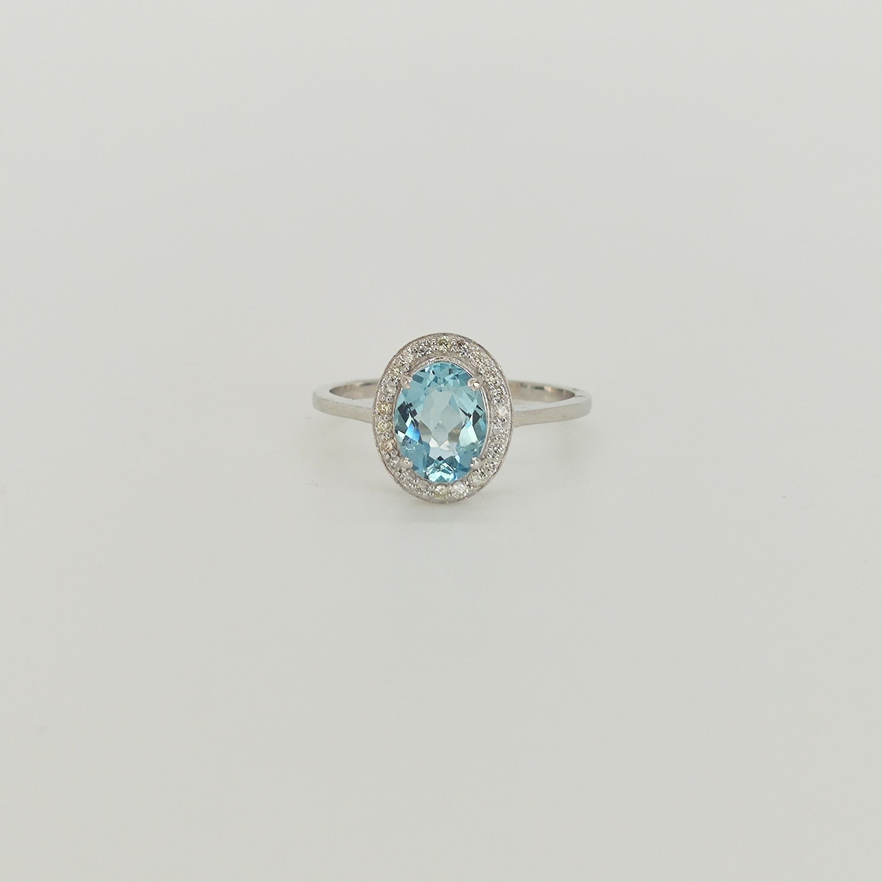 Anillo Oro Blanco 18K Aguamarina Oval