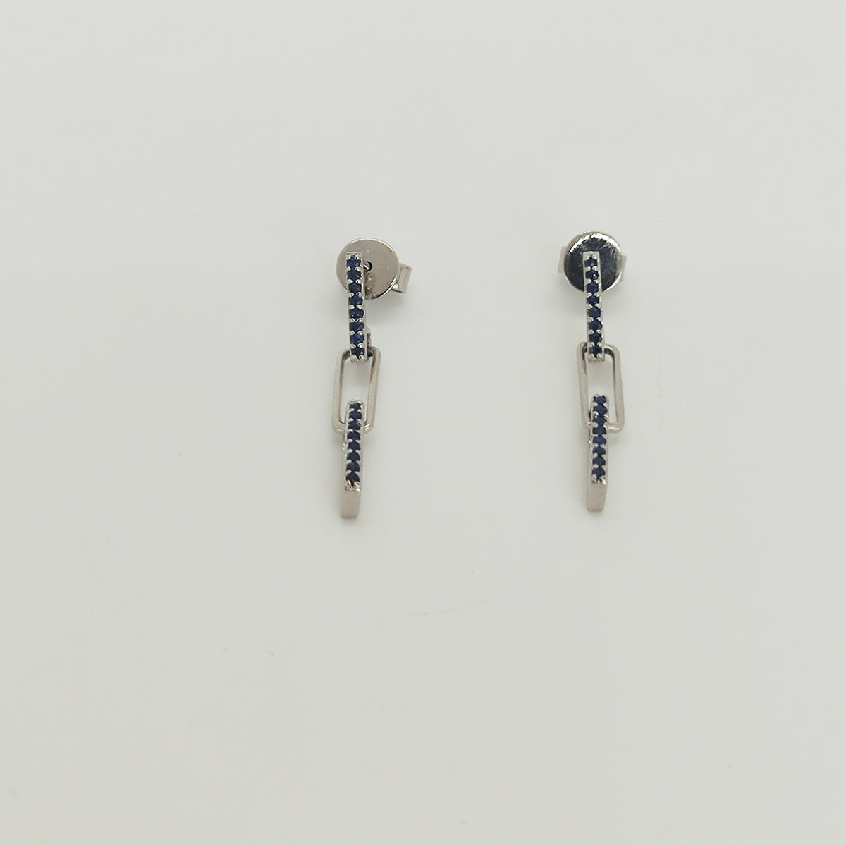 Aros Oro Blanco 18K Eslabones Zafiros