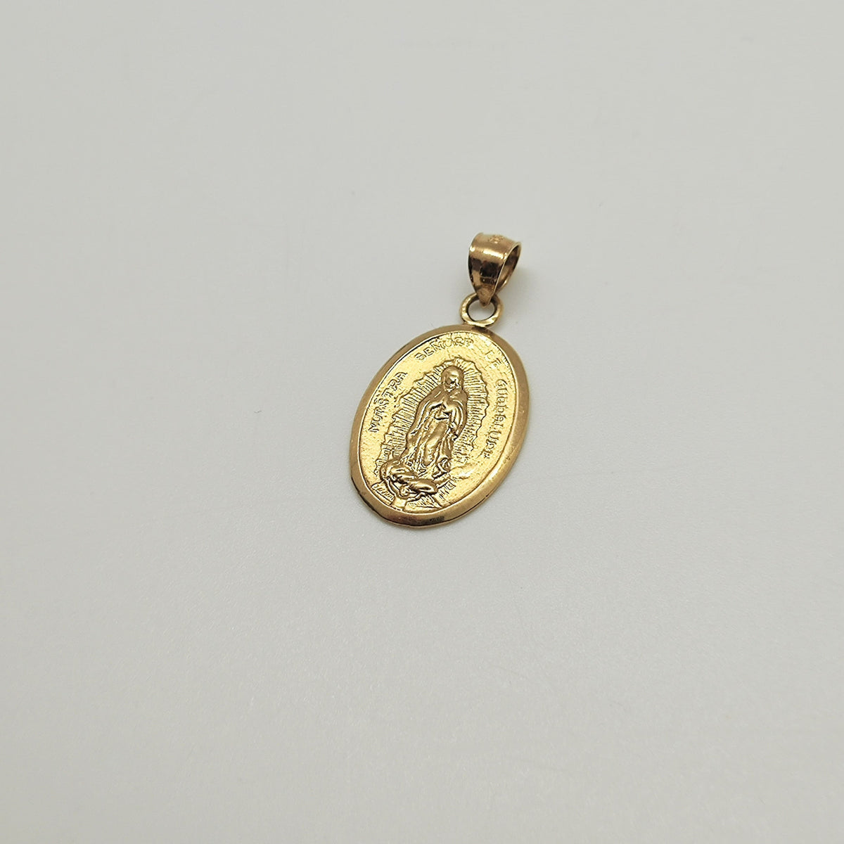 Medalla Virgen Oro Amarillo