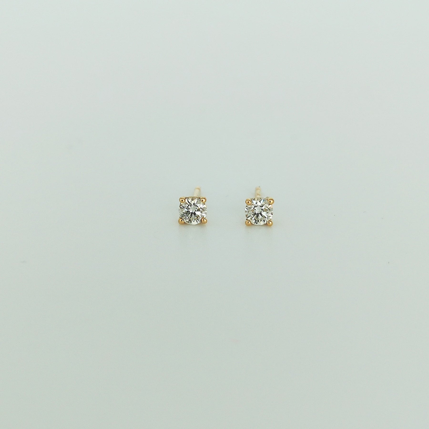 Aros Punto de Luz Oro Amarillo 18K 0,30Ct