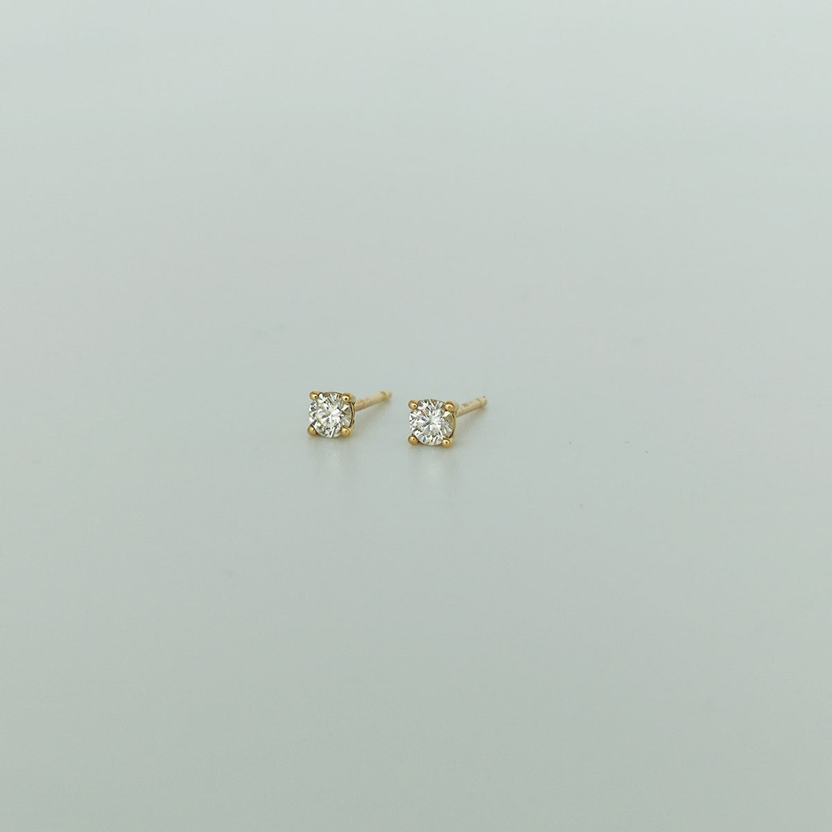 Aros Punto de Luz Oro Amarillo 18K 0,30Ct