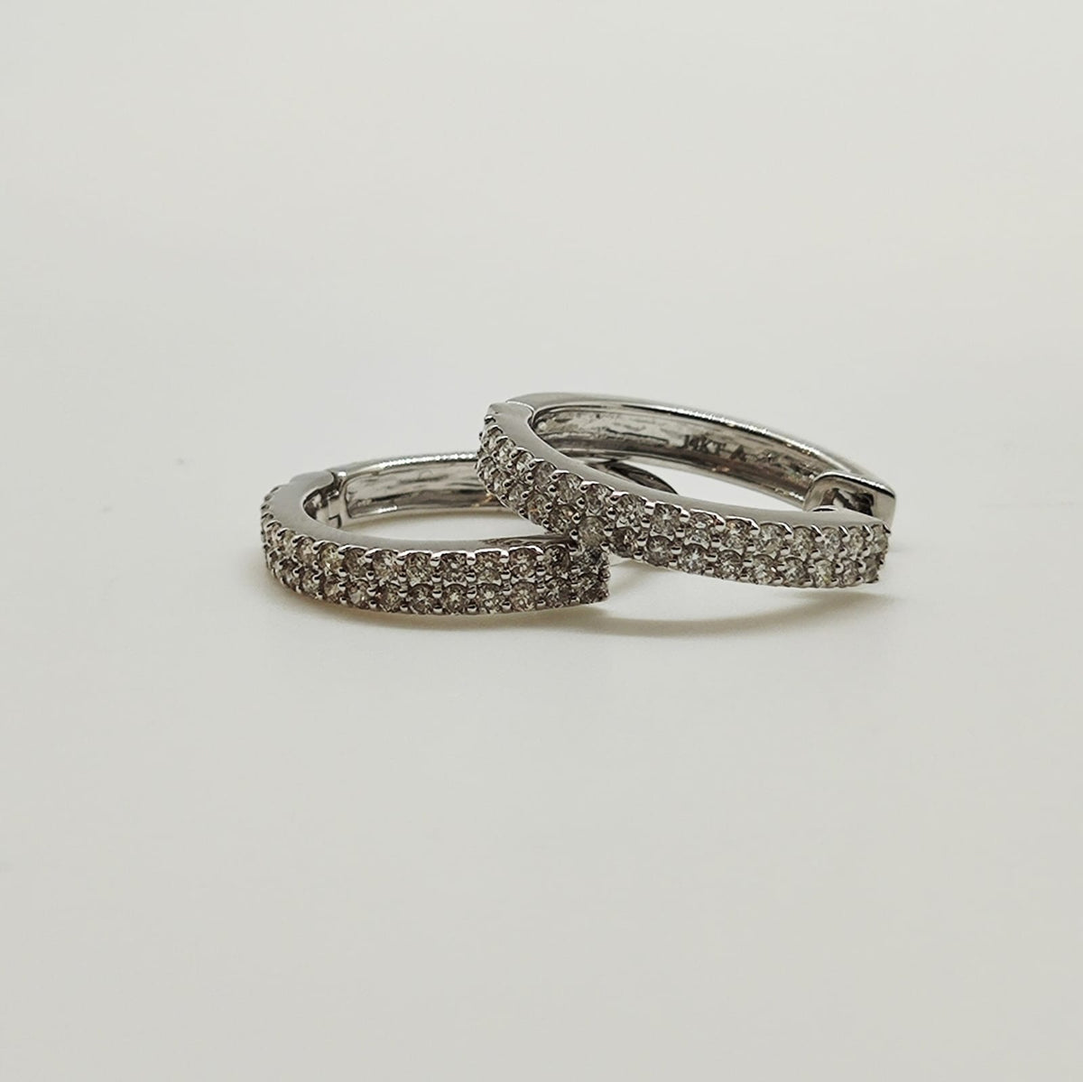 Argollas Oro Blanco Y Brillantes