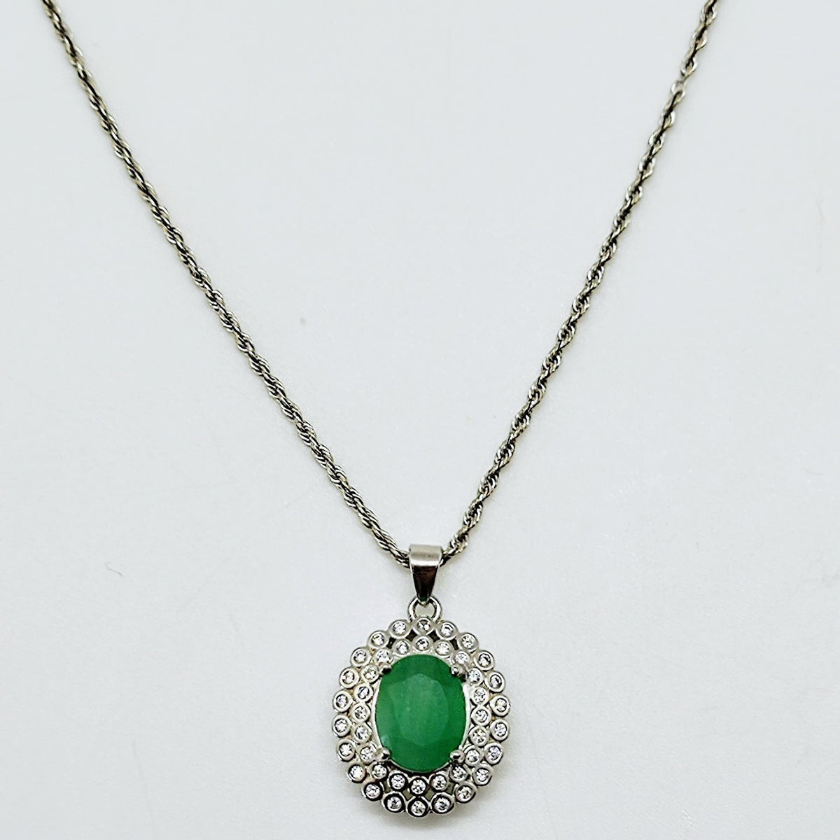 Collar Plata Rodinada Esmeralda Oval