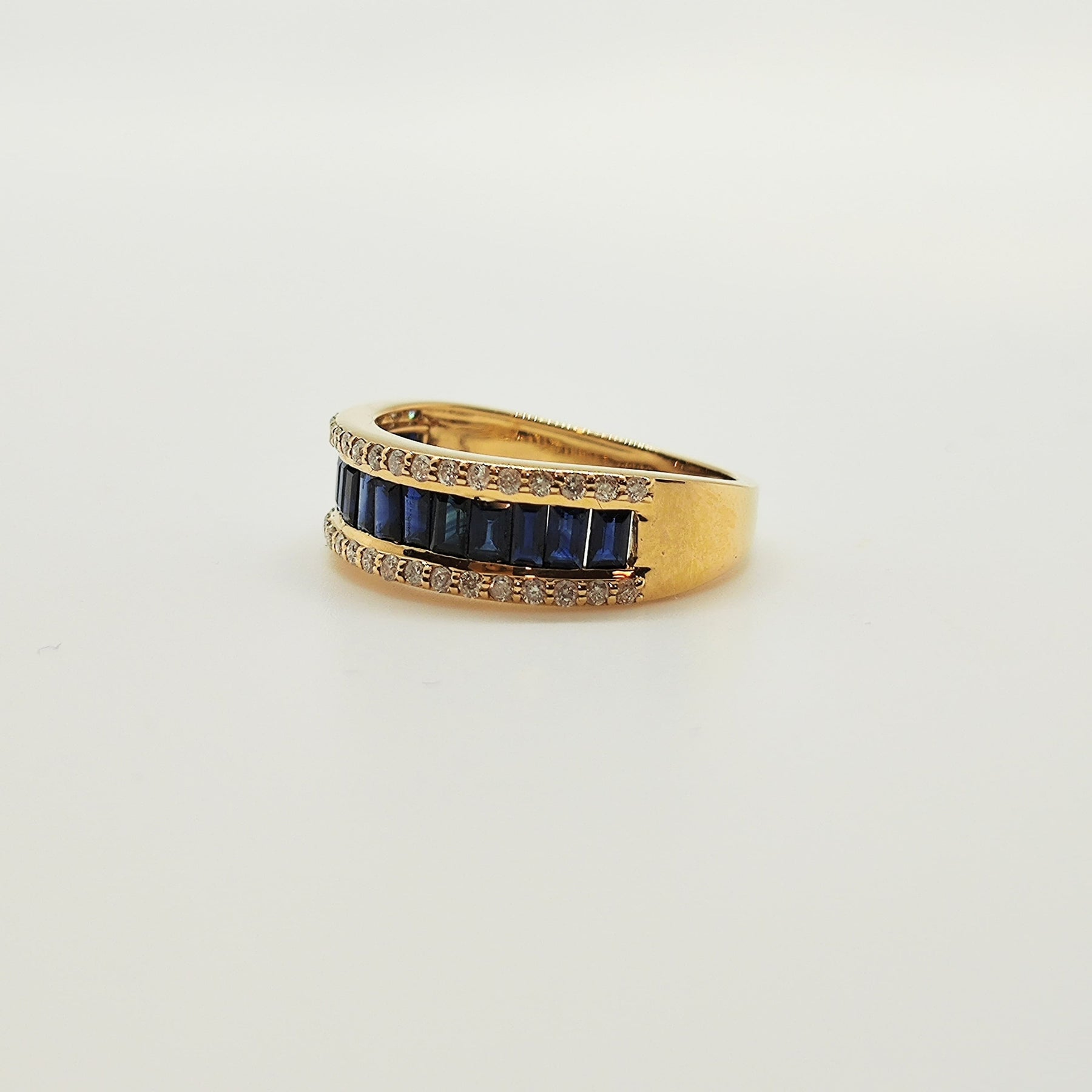 Anillo Zafiros Baguette Y Brillantes Oro Amarillo 18K