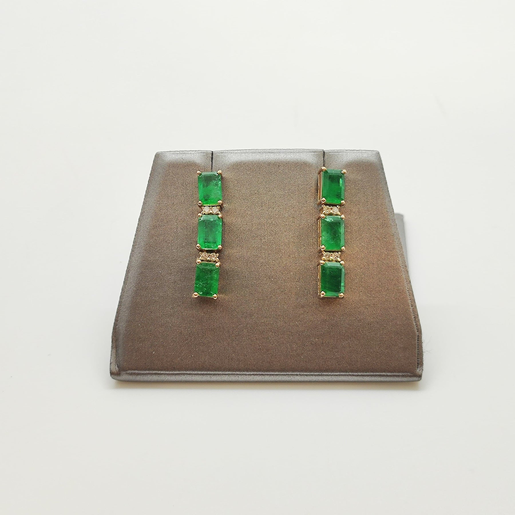 Aros Triple Esmeraldas Y Brillantes Oro Amarillo 18K