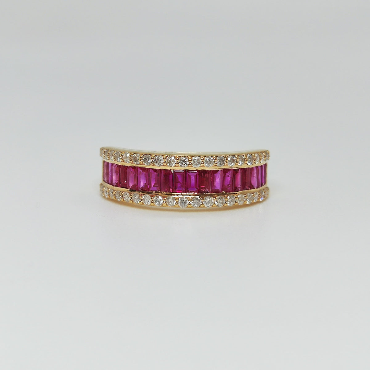 Anillo Rubíes Baguette Y Brillantes Oro Amarillo 18K