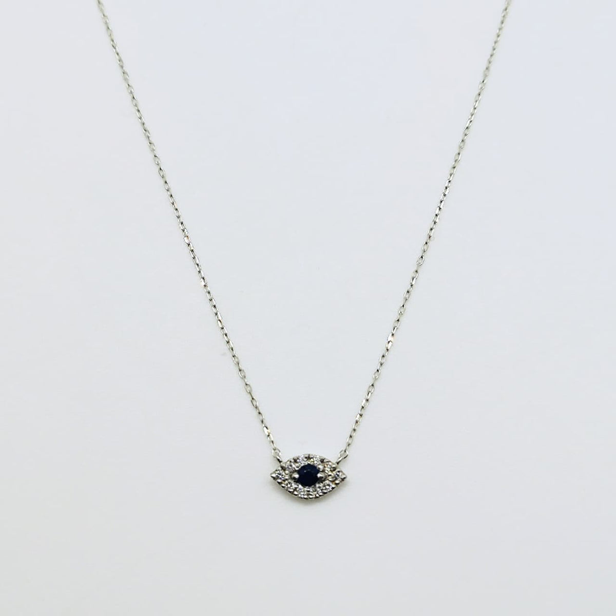 Collar Ojo Turco Zafiro Oro Blanco 18K