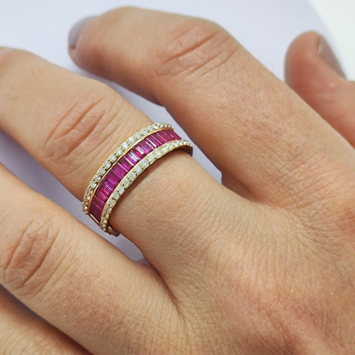 Anillo Rubíes Baguette Y Brillantes Oro Amarillo 18K