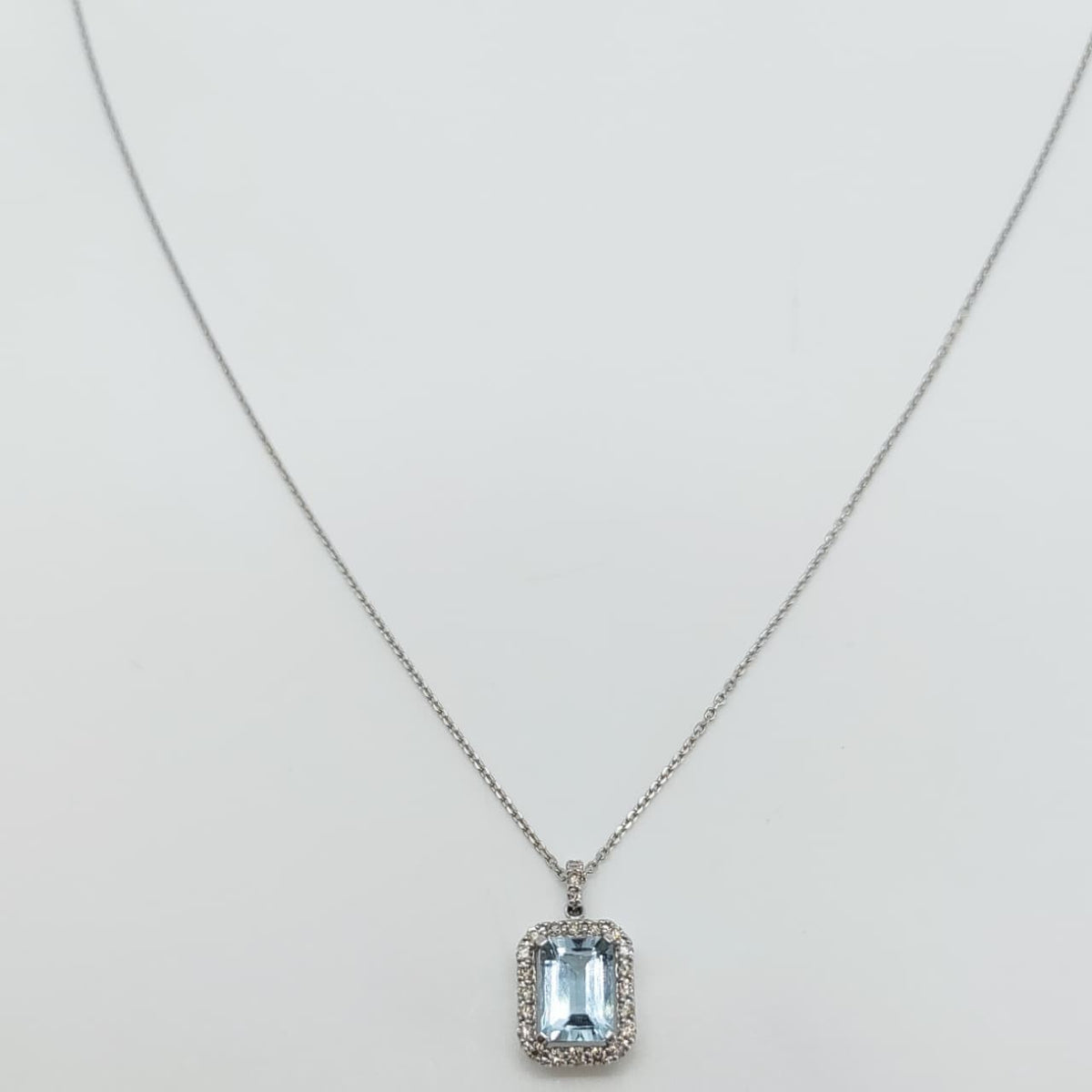 Collar Aguamarina Y Diamantes Oro Blanco 18K