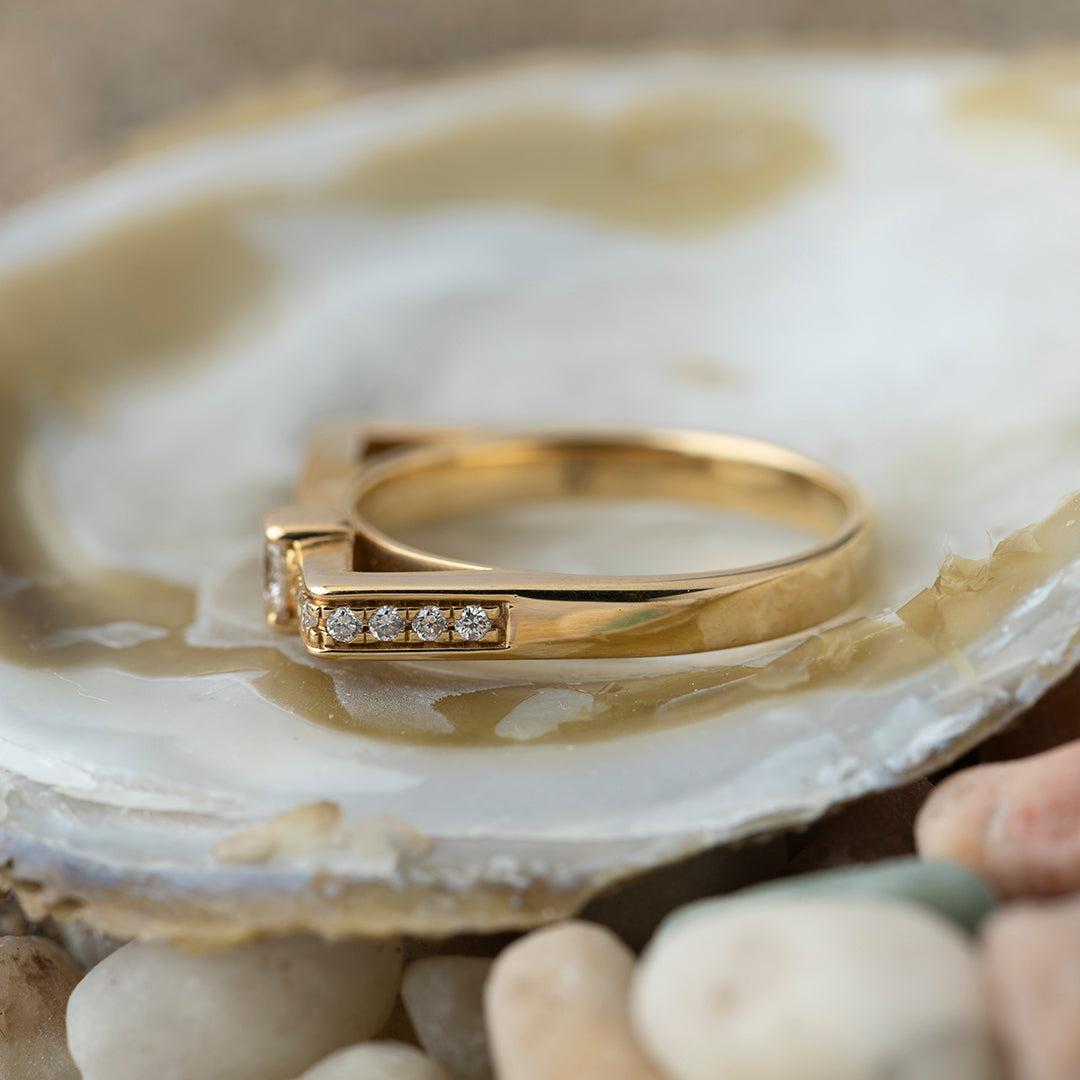 Anillo Cintillo Cuadrado Oro Amarillo 18K