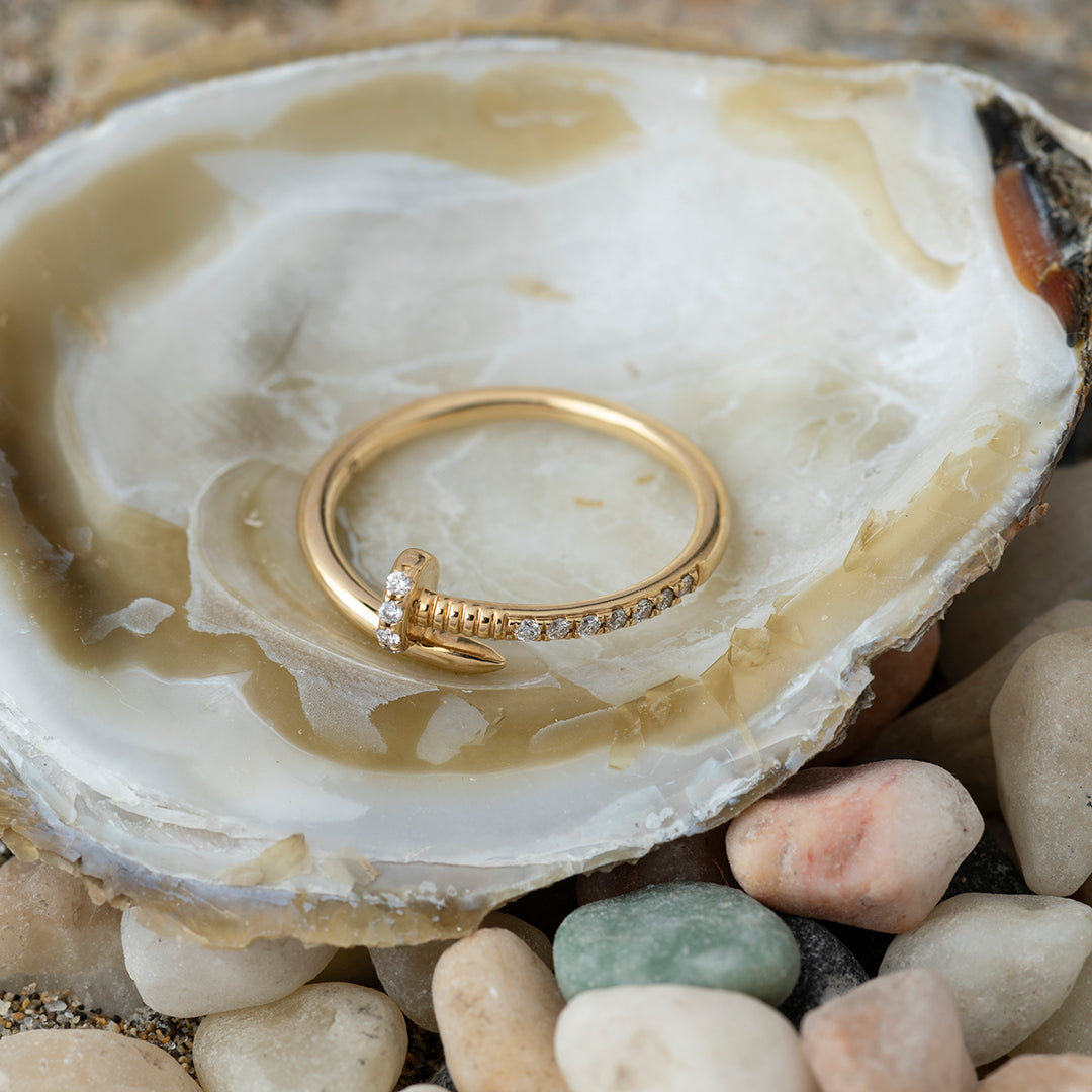 Anillo Oro Amarillo Diseño Clavo