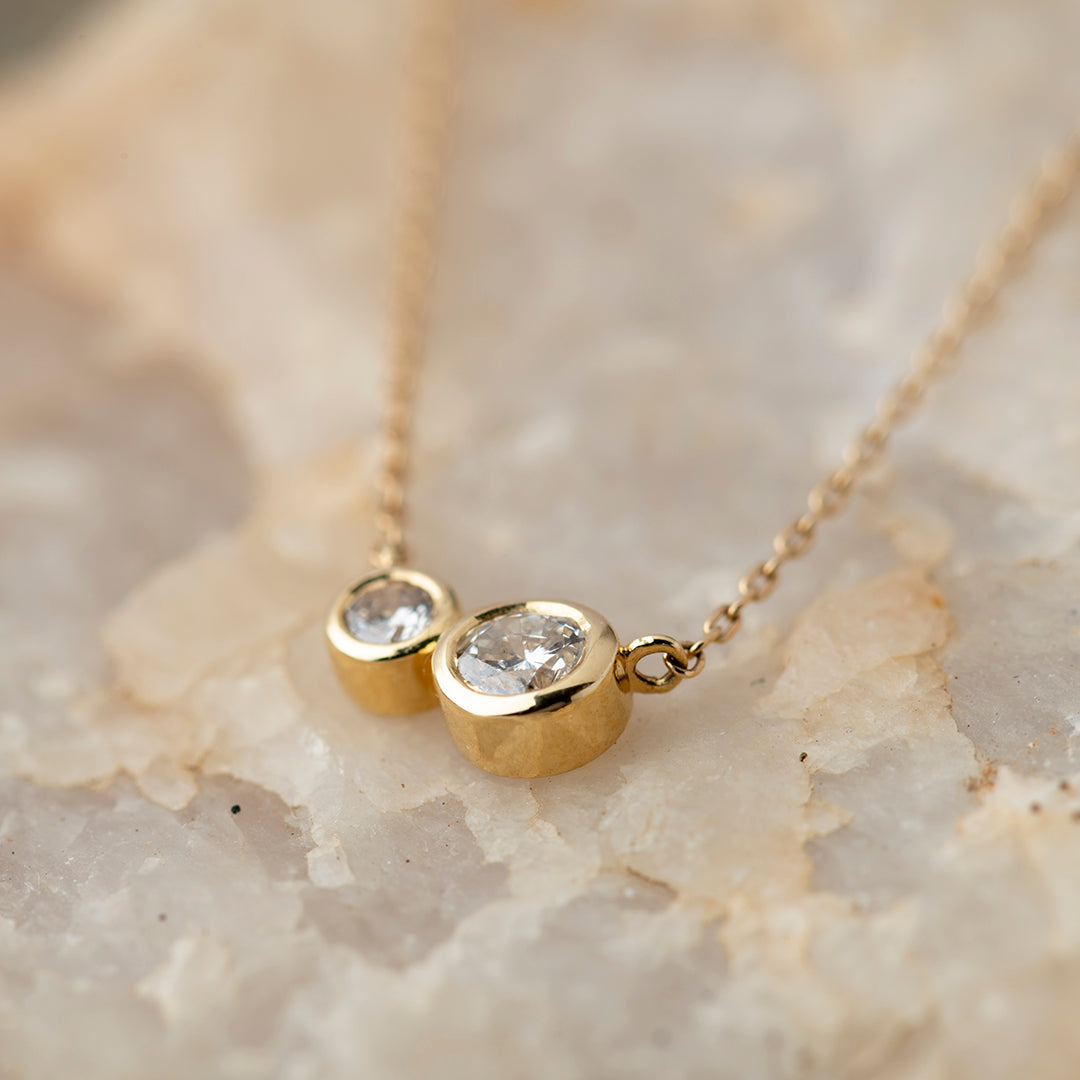 Collar Punto de Luz Bisel Doble Brillante Oro amarillo 18K