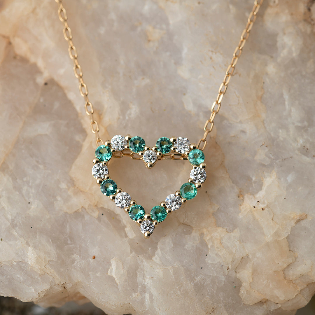 Collar Corazón Esmeralda Y Diamantes Oro Amarillo 18K
