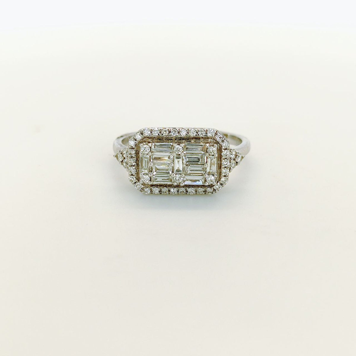 Anillo Placa Rectangular Baguette