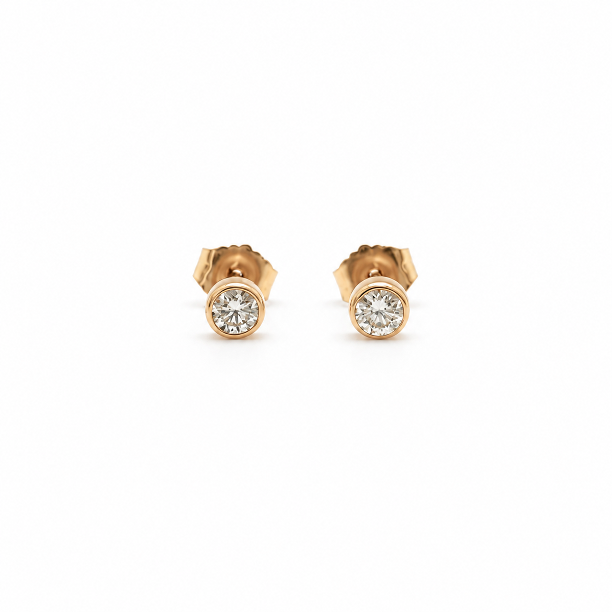 Aros Punto de Luz Bisel Oro Amarillo 18K 0,30Ct