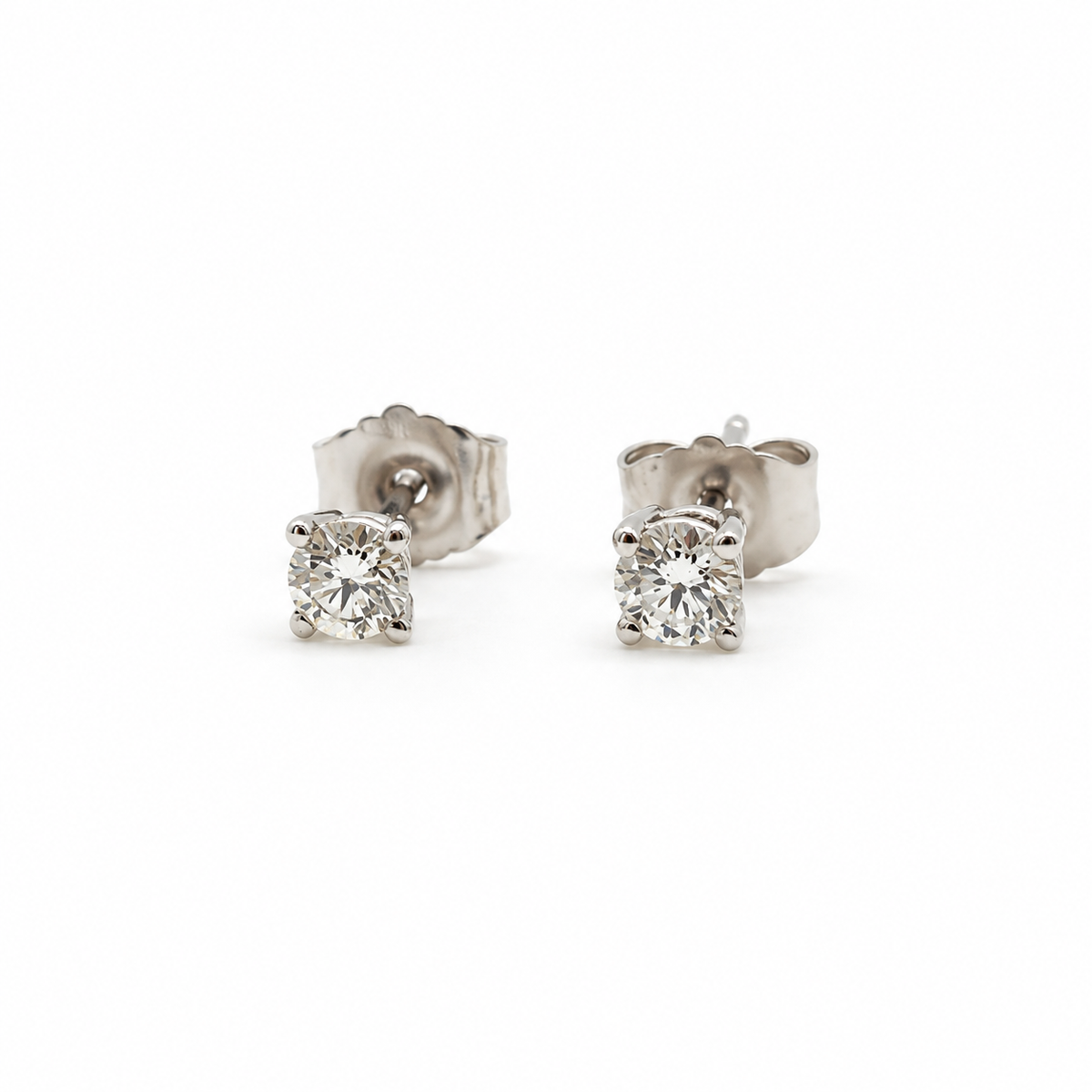Aros Oro Blanco 18K Punto de Luz 30 Puntos