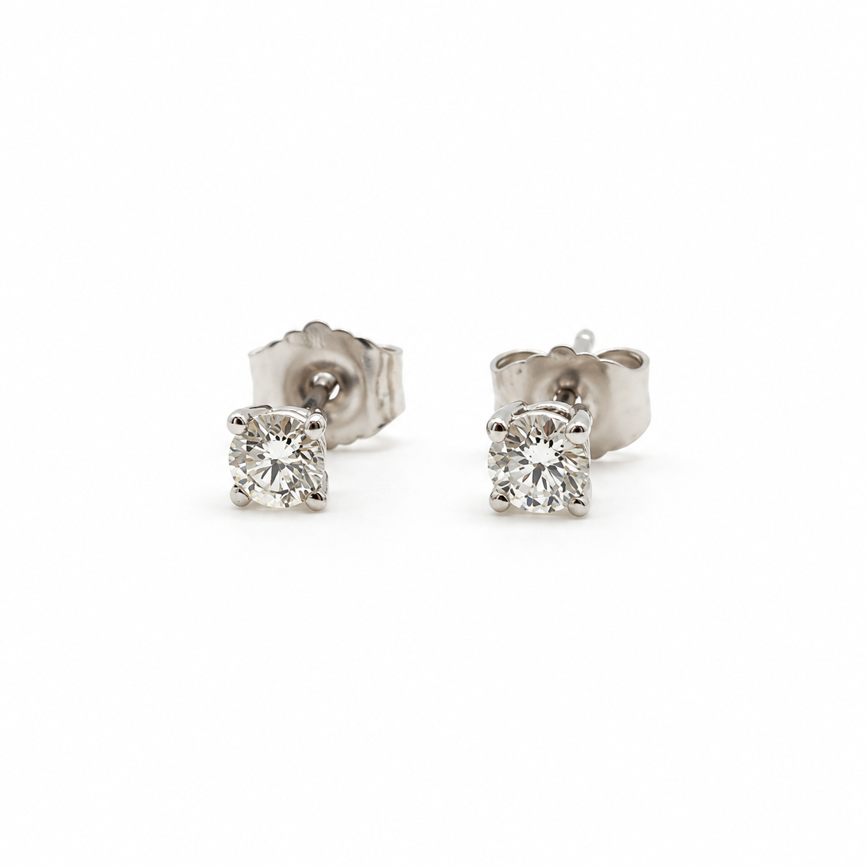 Aros Oro Blanco 18K Punto de Luz 30 Puntos