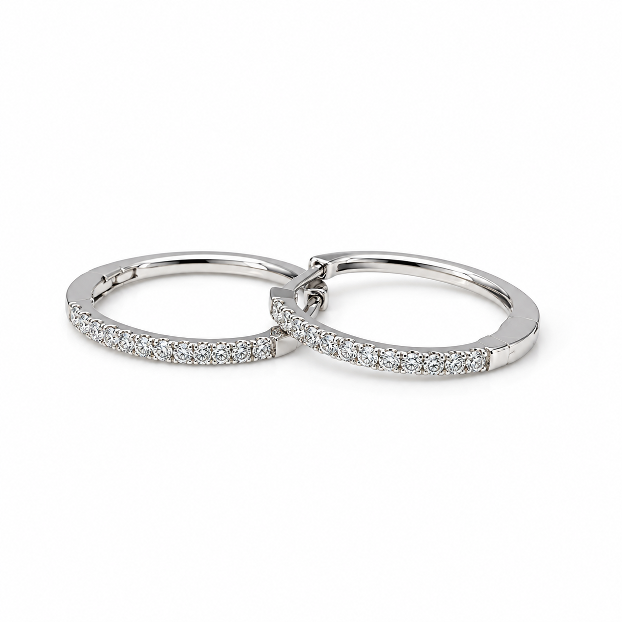 Argollas Oro Blanco 18K Y Brillantes