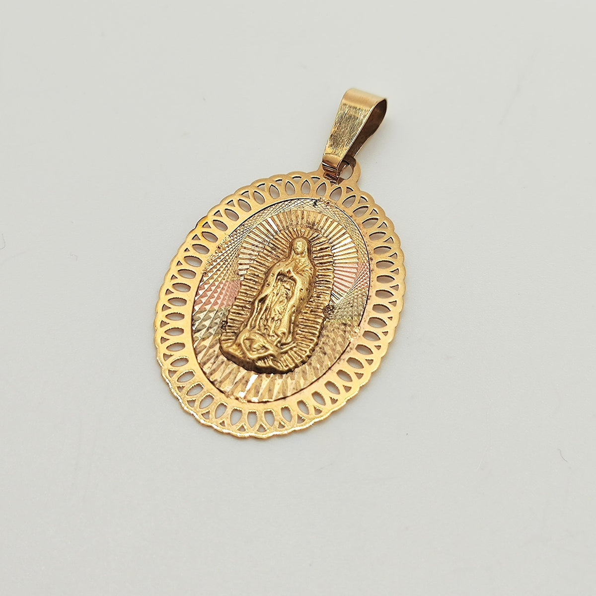 Medalla Virgen de Guadalupe Oro Bicolor