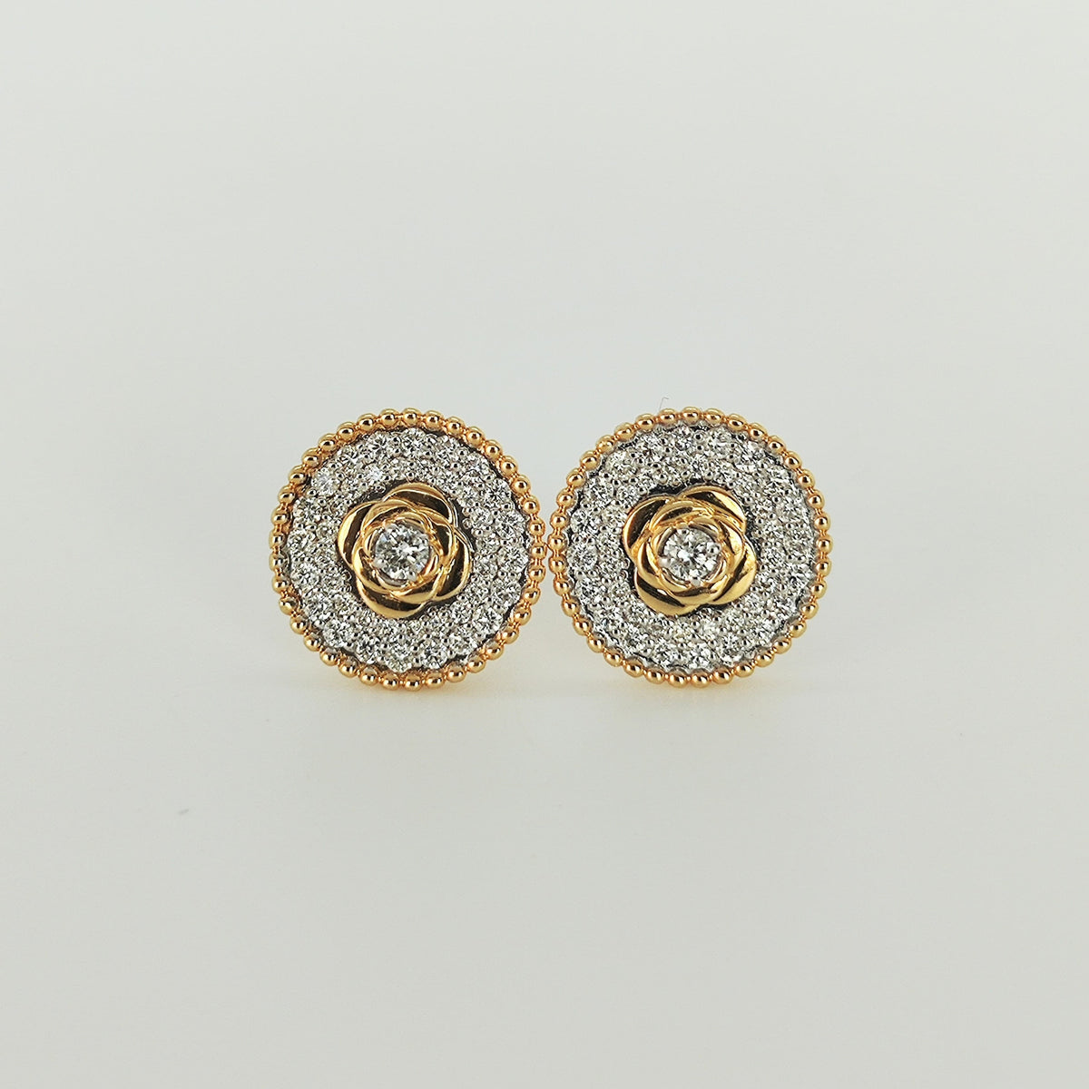 Aros Flor De Brillantes Oro Amarillo 18K