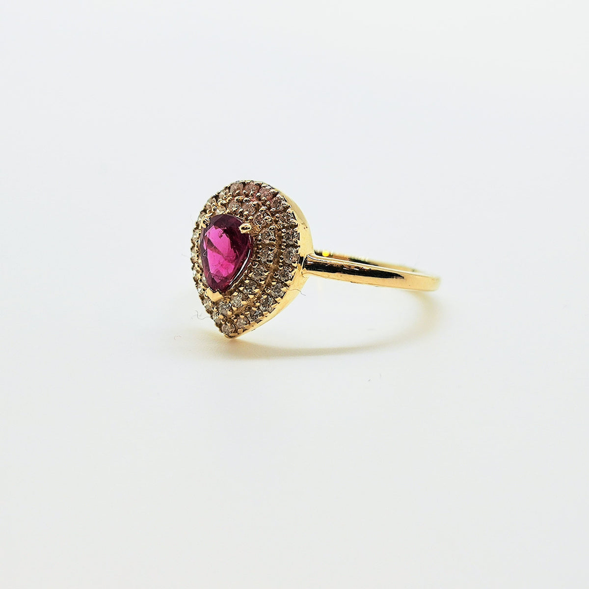 Anillo Gota Rubí Y Brillantes Oro Amarillo