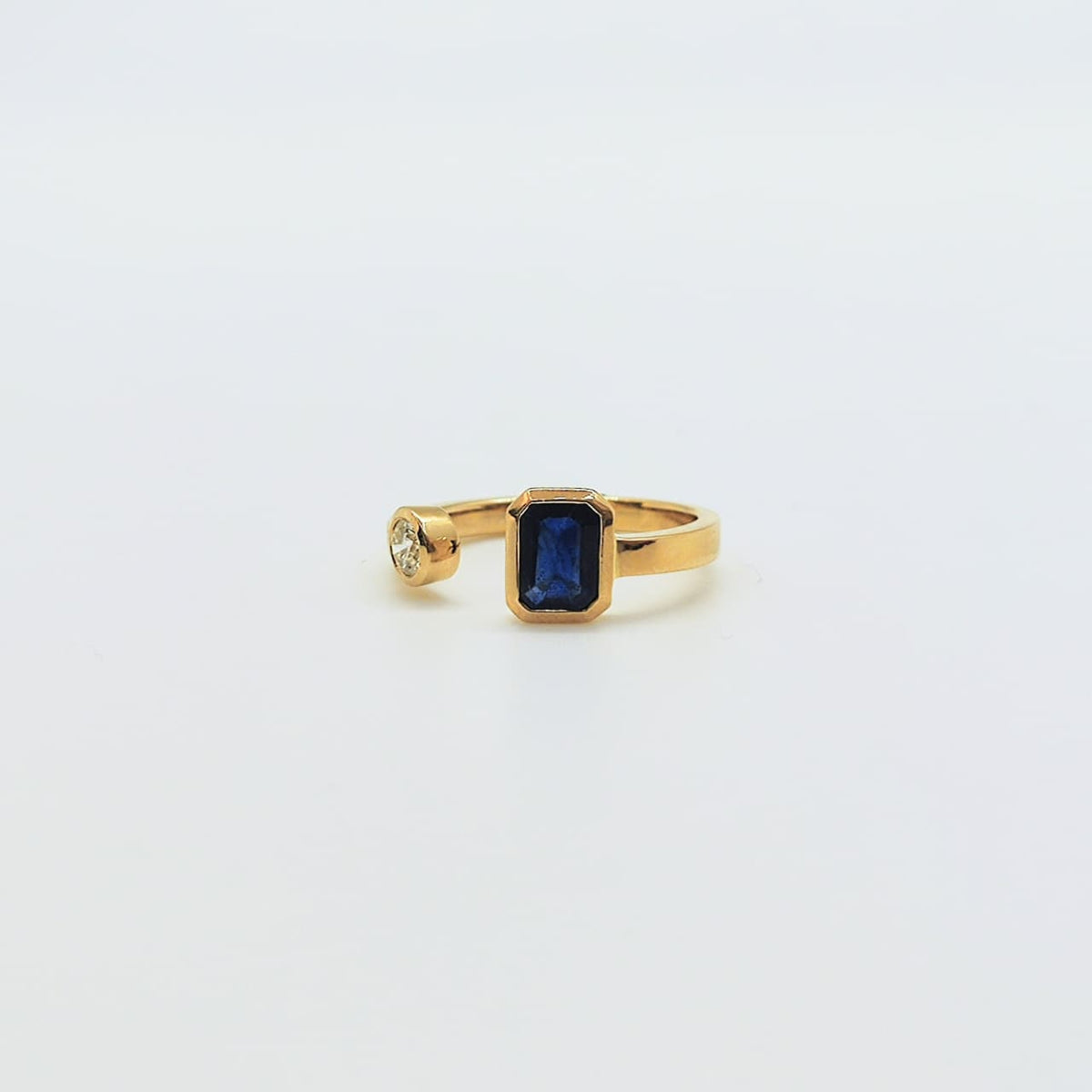 Anillo Tu Y Yo Oro Amarillo 18K Zafiro Quilate Y Billante