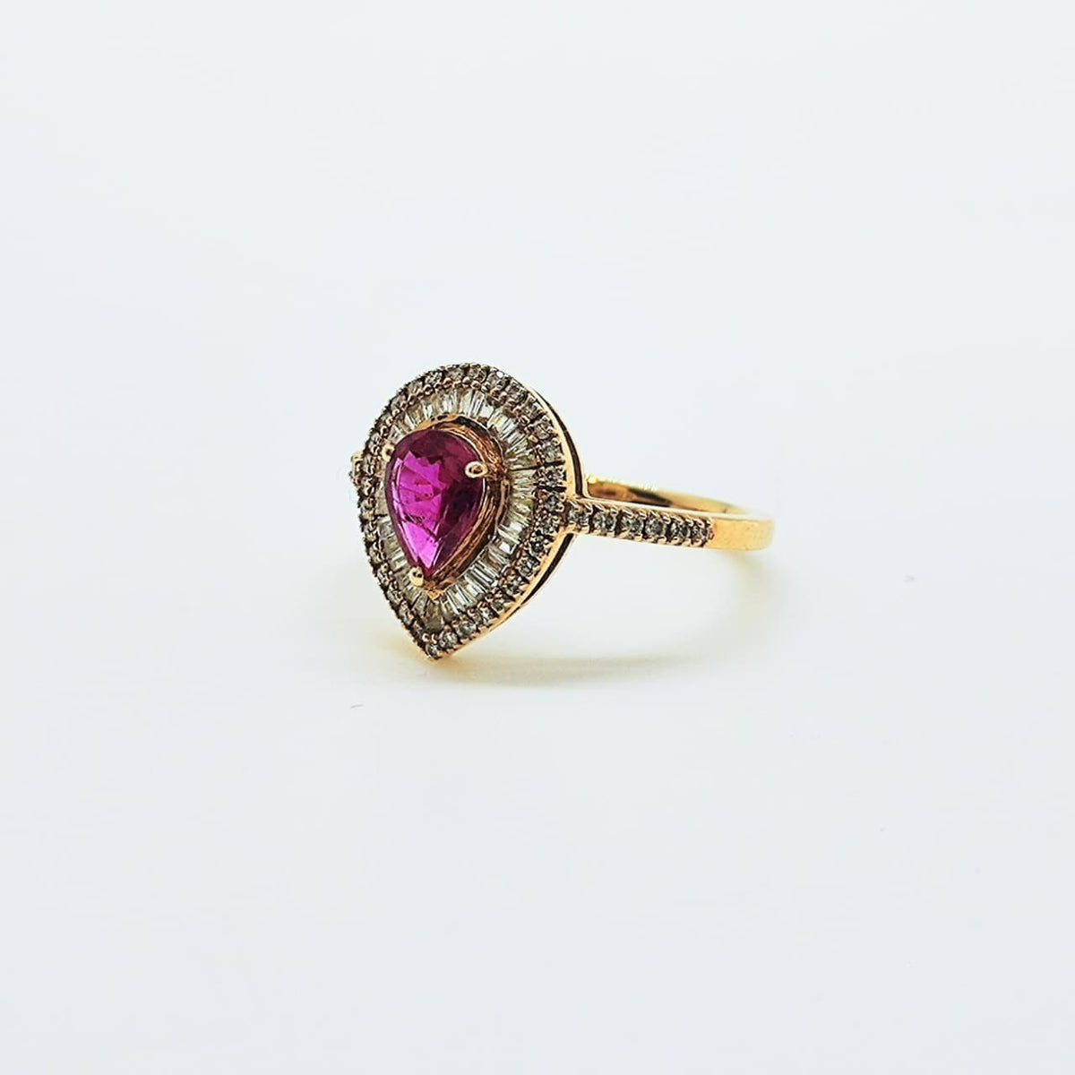 Anillo Gota Rubí Y Brillantes Baguette Oro Amarillo