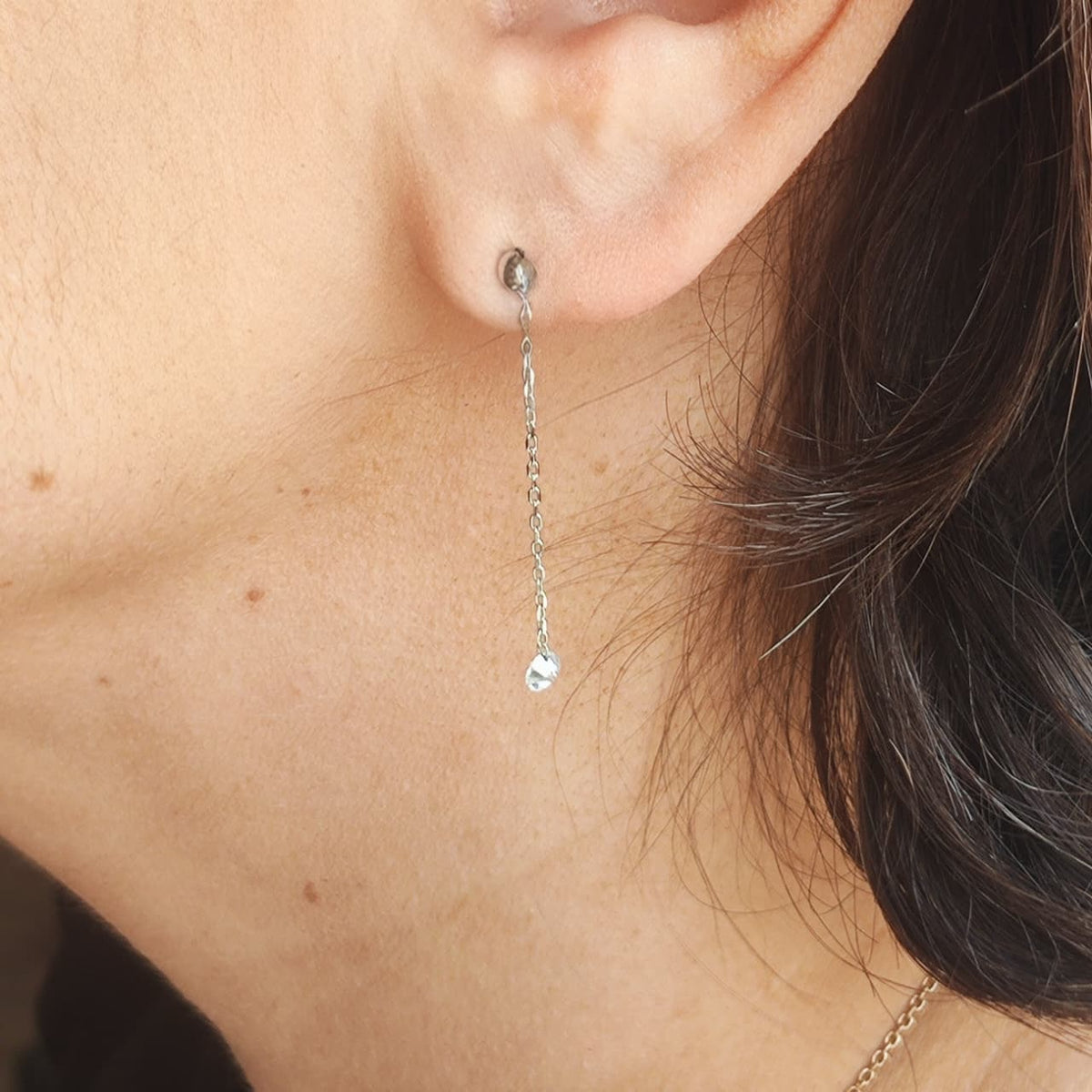 Aros Cadena Punto Luz Diamante Engaste Invisible Oro Blanco 18K