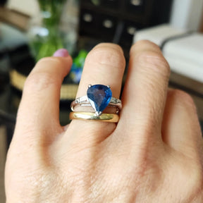 Anillo Platino Gota de Zafiro