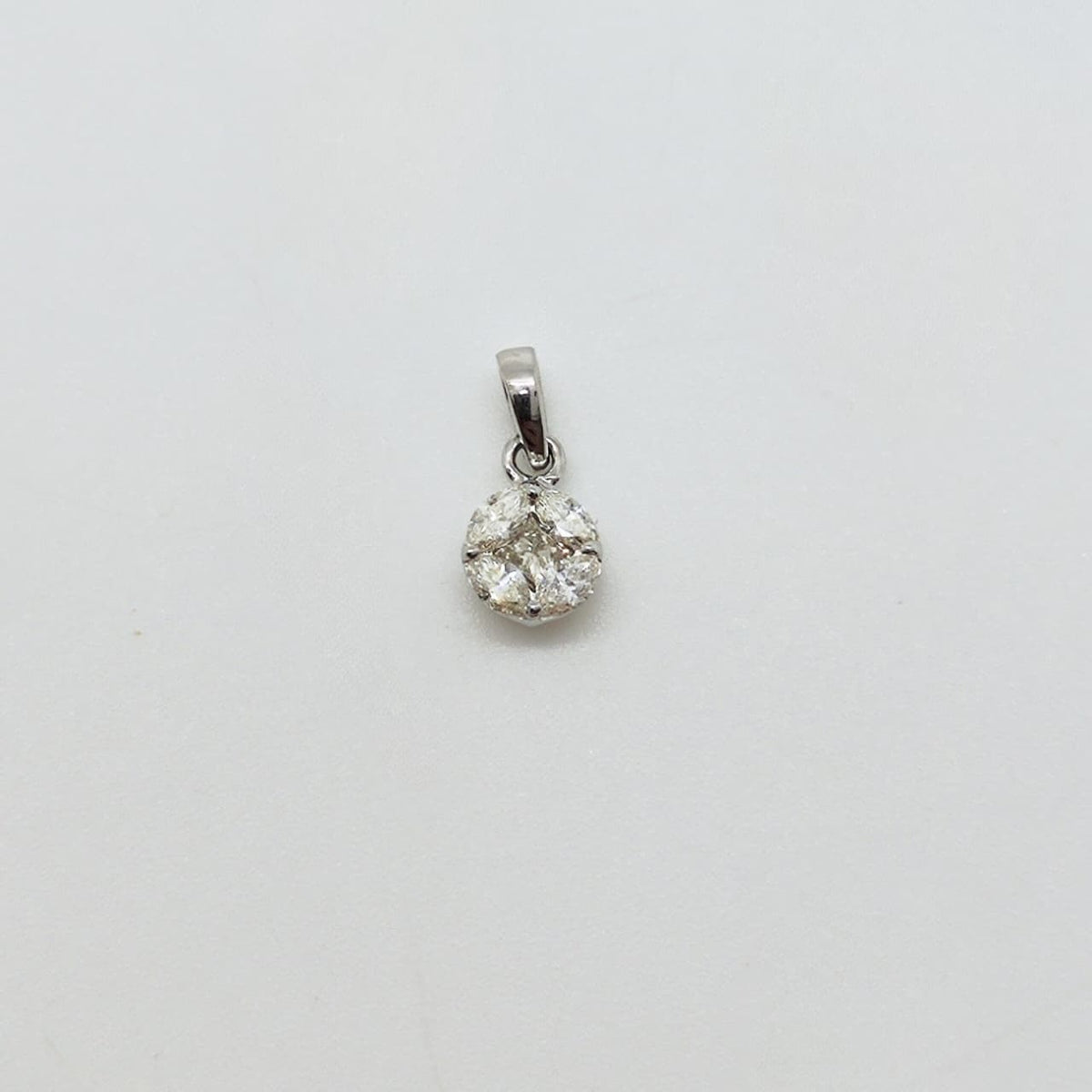 Colgante Oro Blanco 18K Redondo Brillantes