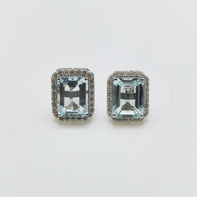 Aros Oro Blanco Aguamarina y Halo de Diamantes